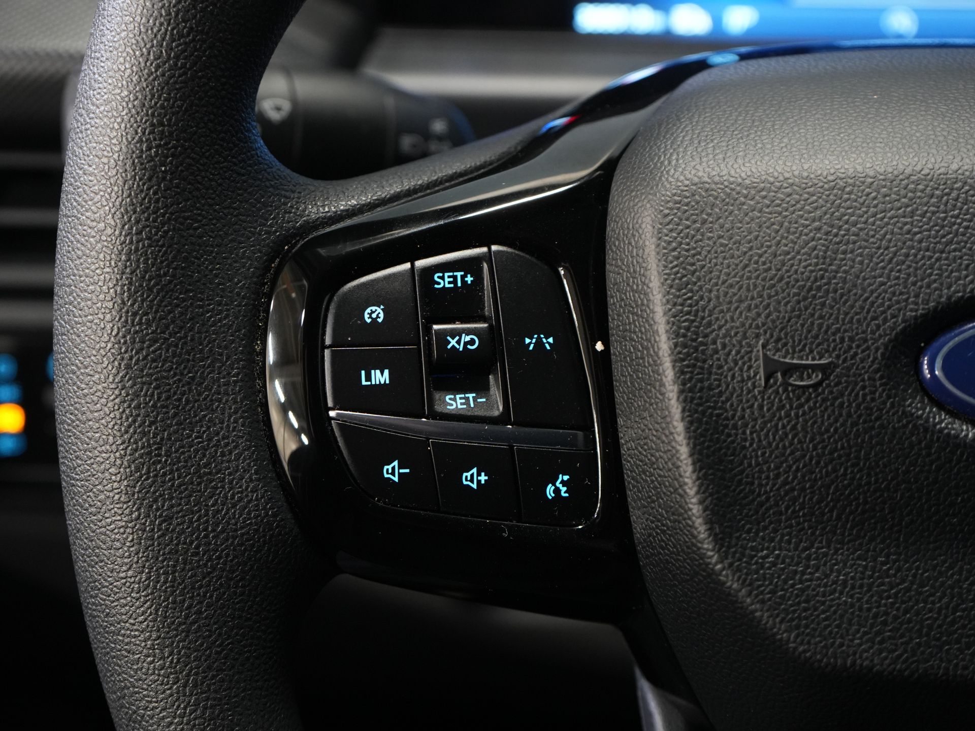 Ford Transit Custom Bestelbus 320 2.0 TDCI 135 pk L2 Trend 2.8t Trekverm./ Carplay/ Climate/ Cruise/ Camera/ PDC 17