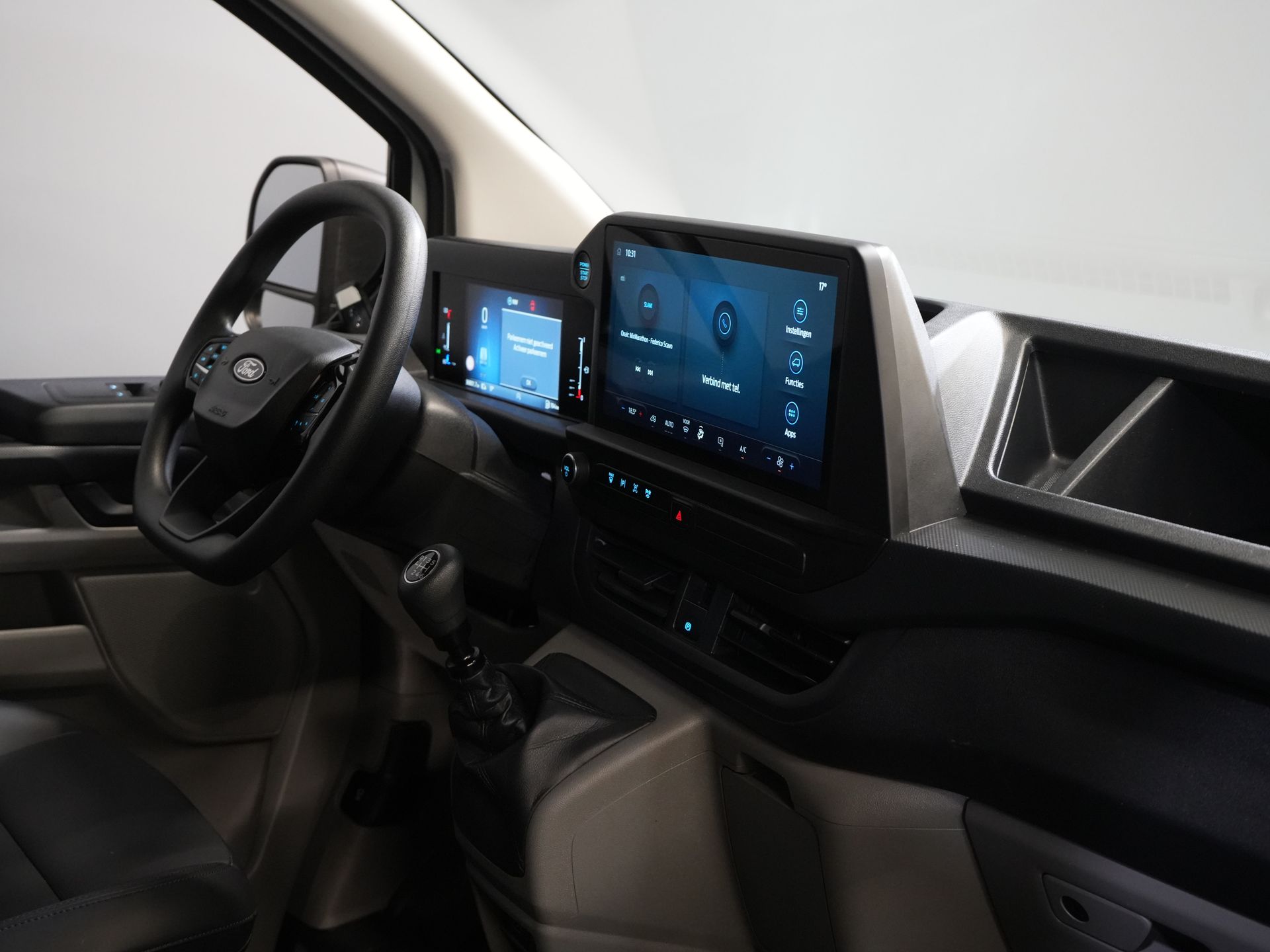 Ford Transit Custom Bestelbus 320 2.0 TDCI 135 pk L2 Trend 2.8t Trekverm./ Carplay/ Climate/ Cruise/ Camera/ PDC 2