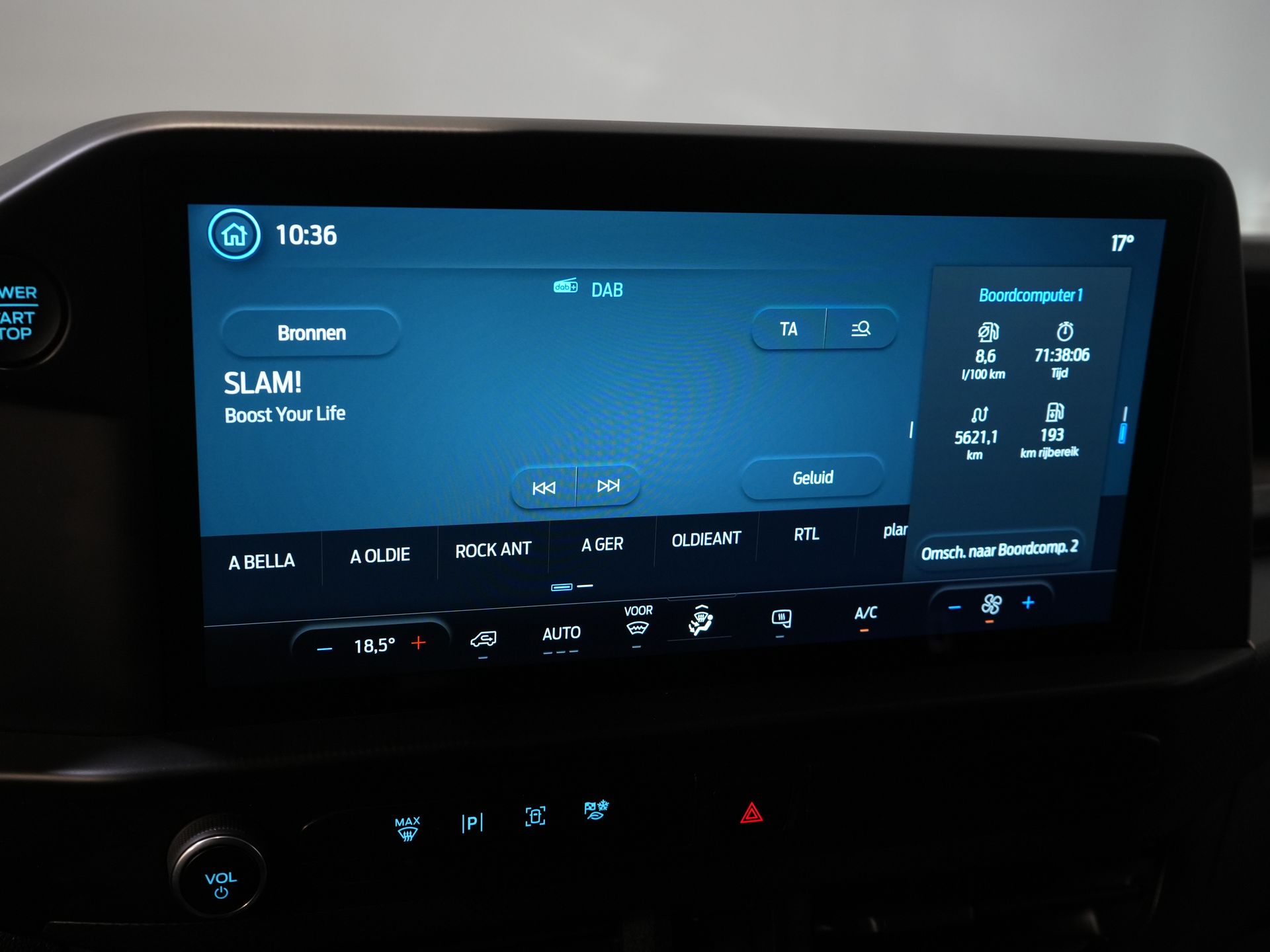 Ford Transit Custom Bestelbus 320 2.0 TDCI 135 pk L2 Trend 2.8t Trekverm./ Carplay/ Climate/ Cruise/ Camera/ PDC 20