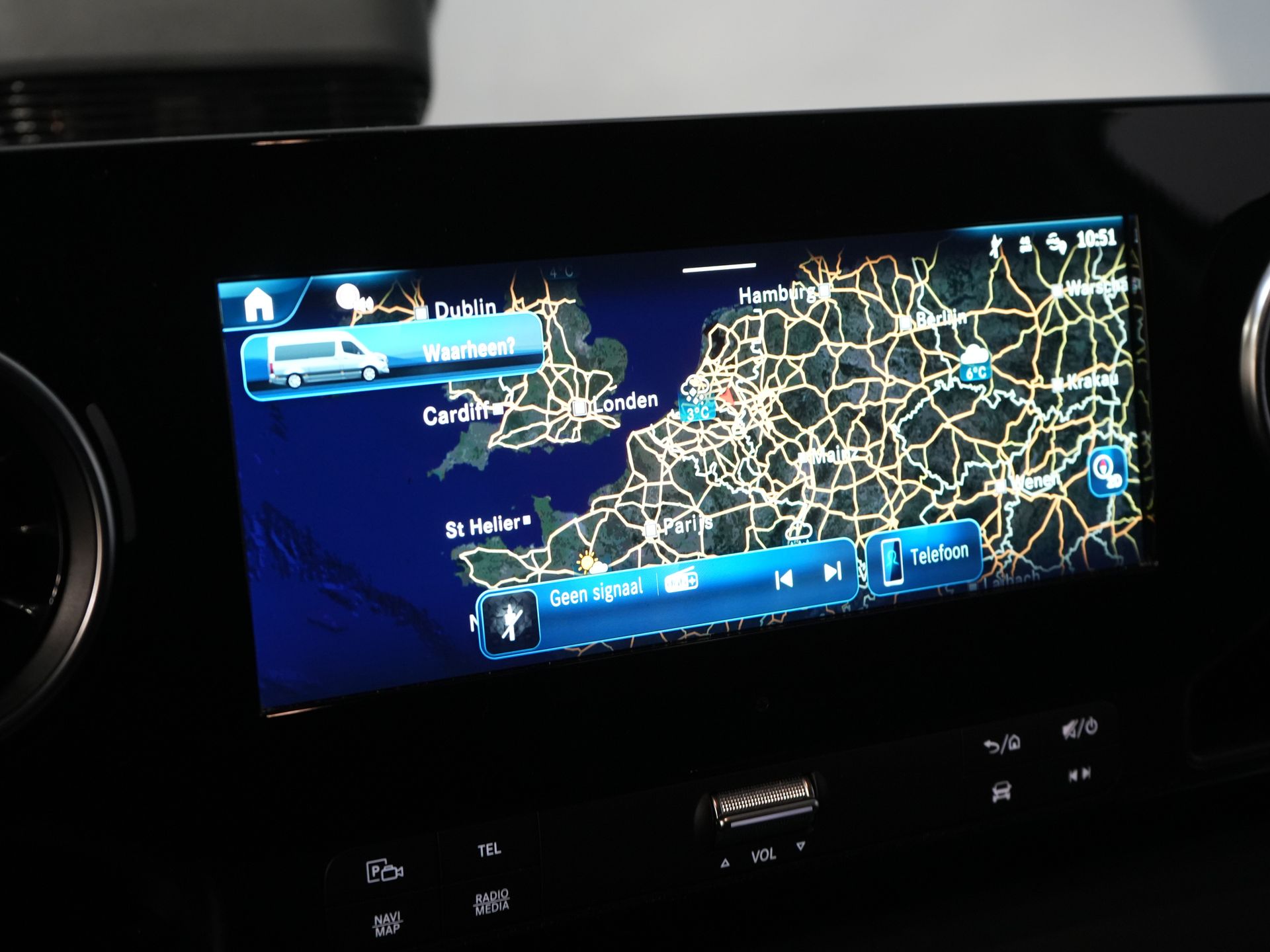 Mercedes-Benz Sprinter Bestelbus 317 CDI Aut. L2H2 BPM VRIJ! 3.5t Trekverm./ Gev.Stoel/ 270 Gr.Deuren/ Stoelverw./ Navi/ Camera/ Cruise/ Airco/ DAB 24