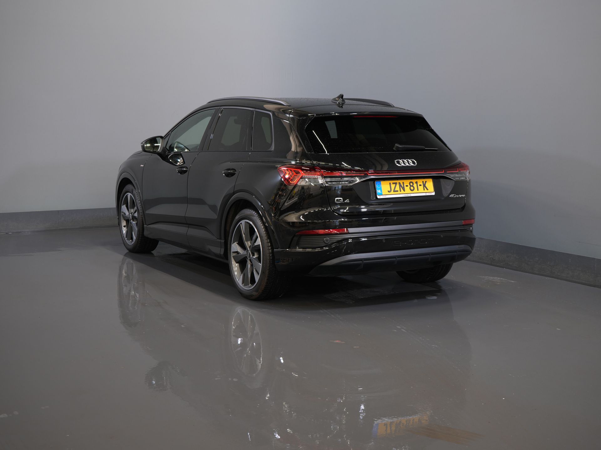 Audi Q4 e-tron SUV 40 77kWh 523 km WLTP S-Line/ Pano/ Keyless/ Virtual Cockpit/ Leder/ Stoelverw./ Elek.Klep/ 20