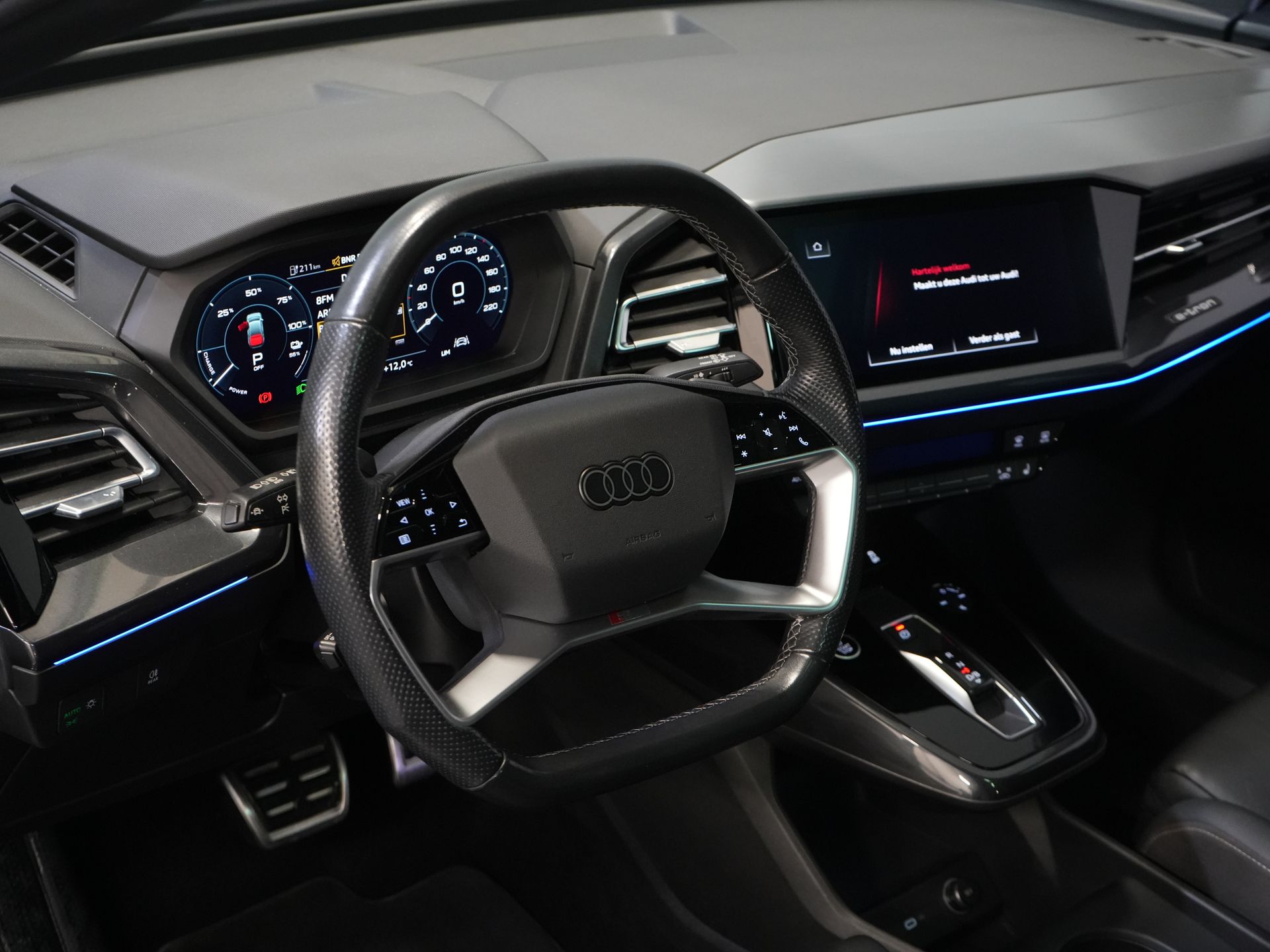 Audi Q4 e-tron SUV 40 77kWh 523 km WLTP S-Line/ Pano/ Keyless/ Virtual Cockpit/ Leder/ Stoelverw./ Elek.Klep/ 20