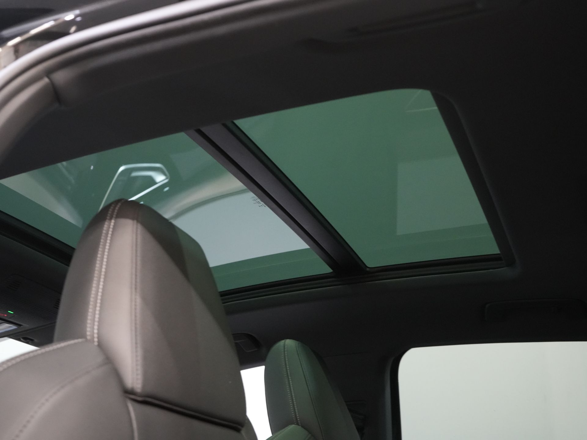 Audi Q4 e-tron SUV 40 77kWh 523 km WLTP S-Line/ Pano/ Keyless/ Virtual Cockpit/ Leder/ Stoelverw./ Elek.Klep/ 20