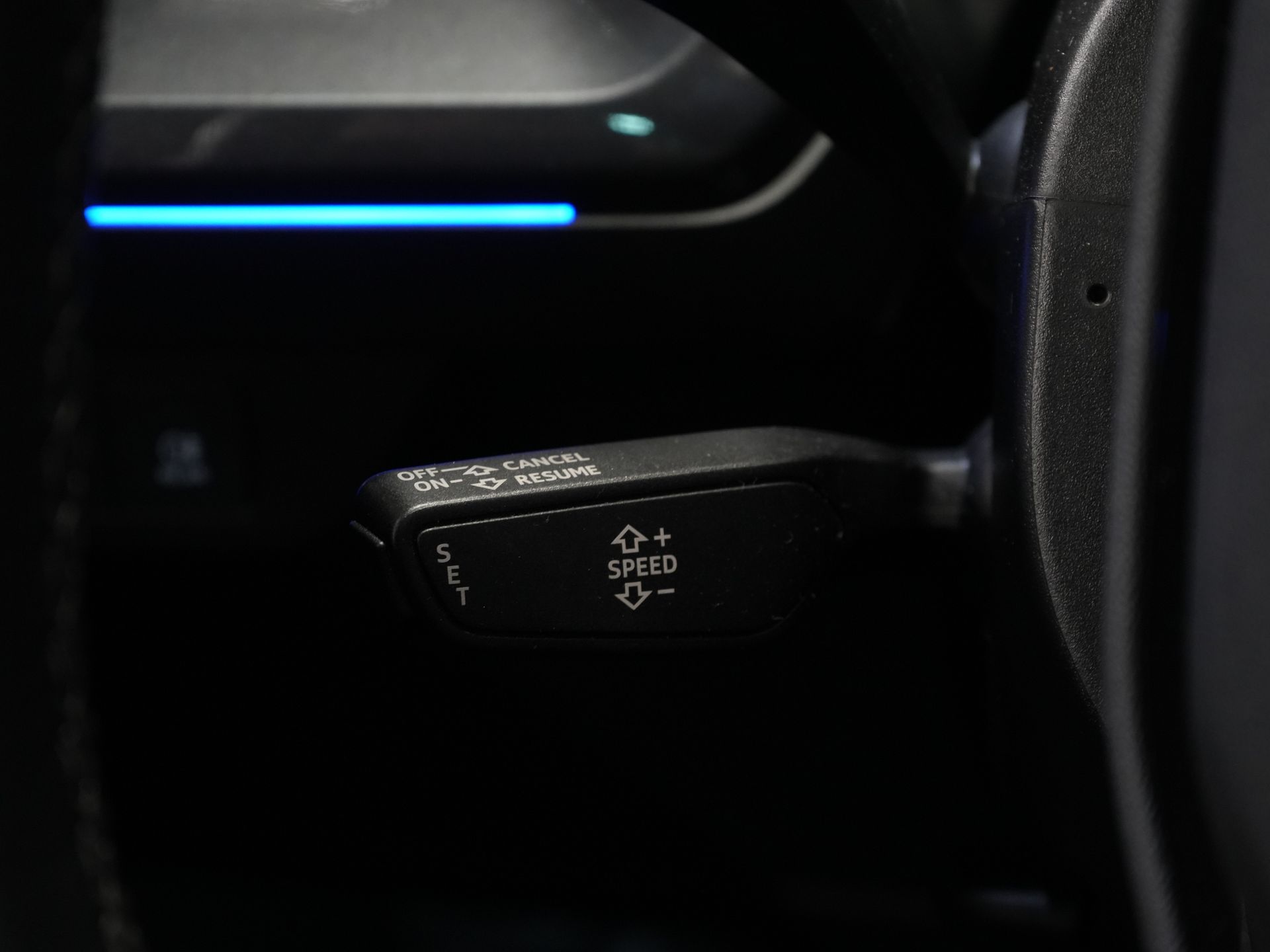 Audi Q4 e-tron SUV 40 77kWh 523 km WLTP S-Line/ Pano/ Keyless/ Virtual Cockpit/ Leder/ Stoelverw./ Elek.Klep/ 20