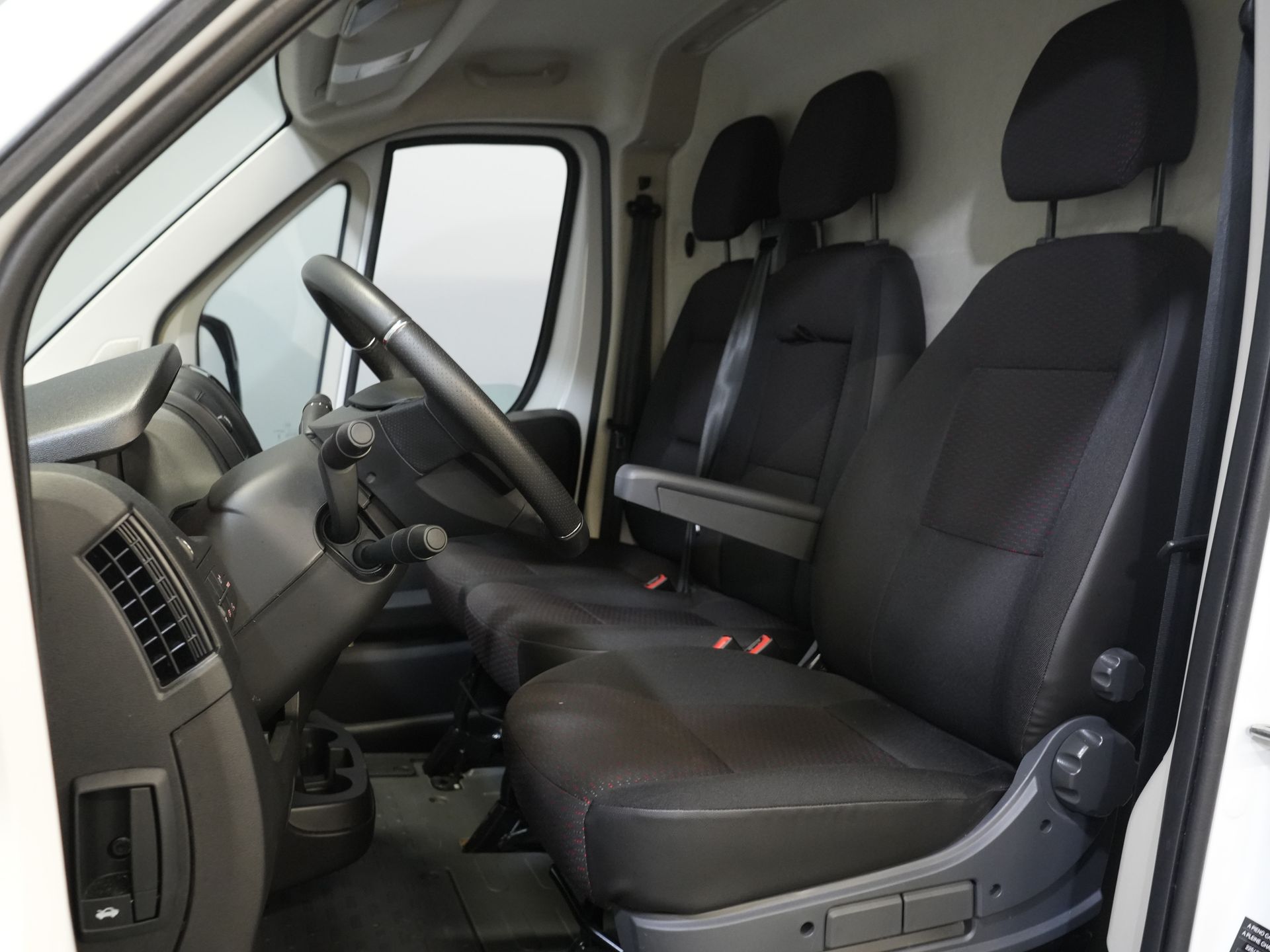 Opel Movano Bestelbus 2.2 120 pk L2 Carplay/ 270Gr.Deuren/ Climate/ Navi/ Cruise/ Camera/ PDC/ DAB 11