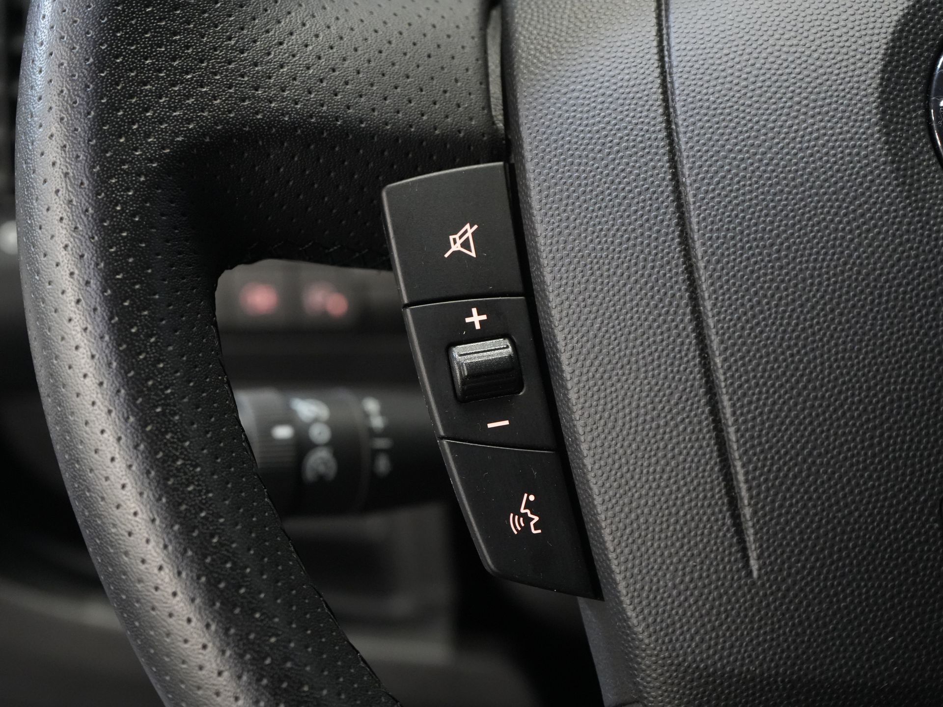 Opel Movano Bestelbus 2.2 120 pk L2 Carplay/ 270Gr.Deuren/ Climate/ Navi/ Cruise/ Camera/ PDC/ DAB 18