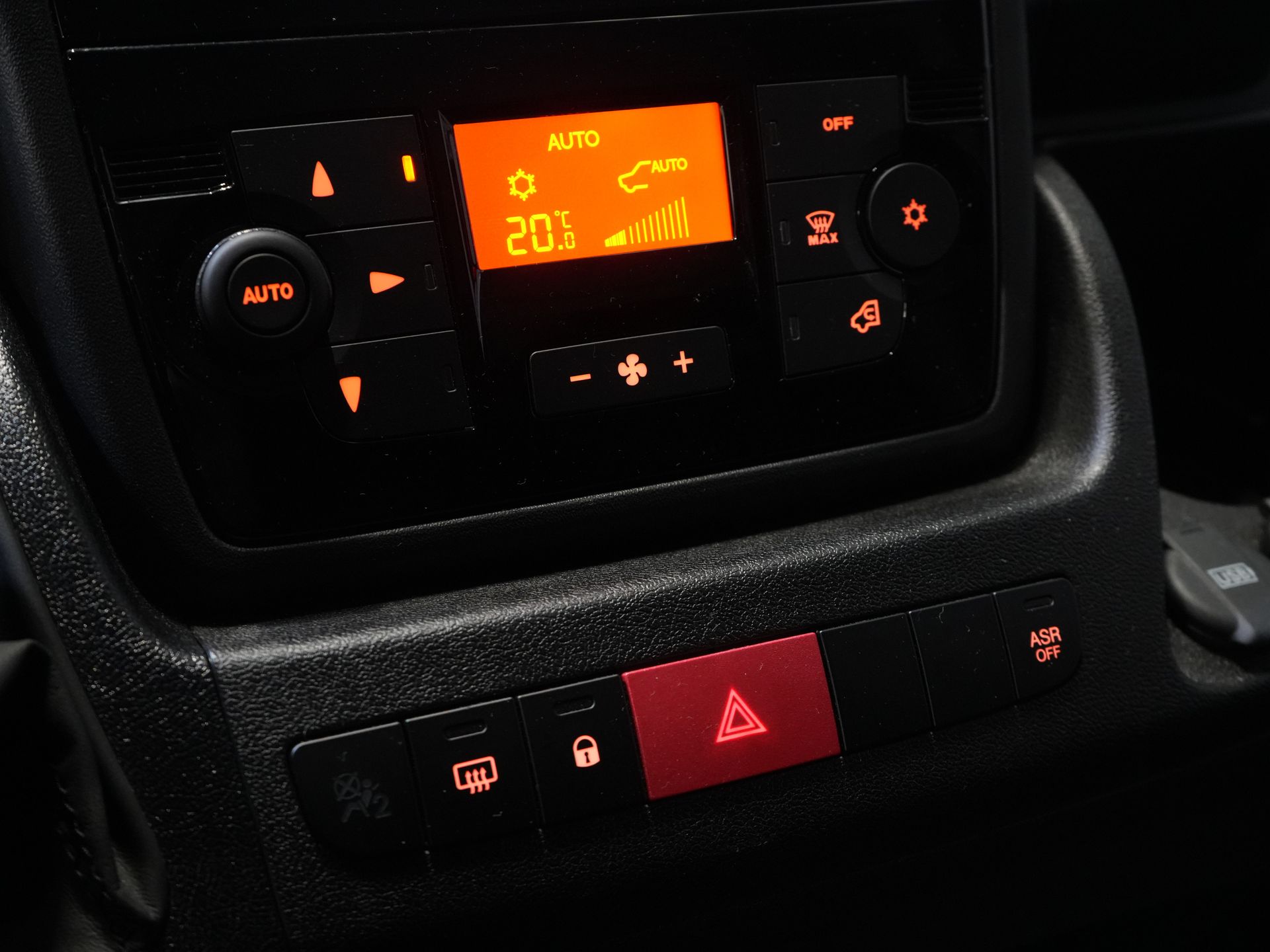 Opel Movano Bestelbus 2.2 120 pk L2 Carplay/ 270Gr.Deuren/ Climate/ Navi/ Cruise/ Camera/ PDC/ DAB 20