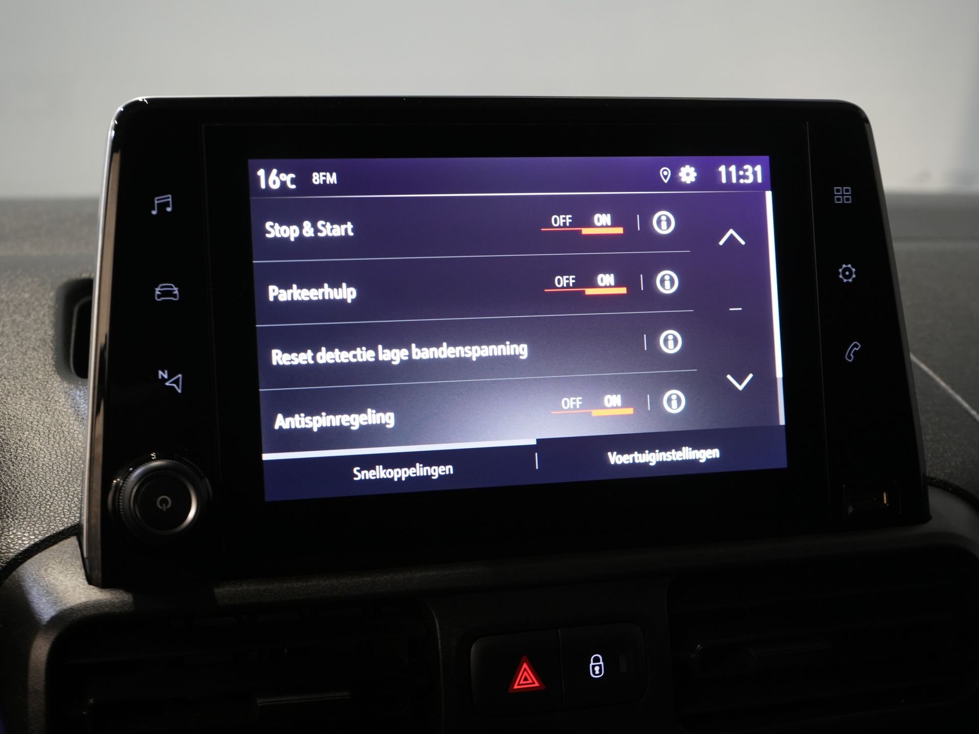 Opel Combo Bestelbus 1.5D 130 pk Aut. NL Auto/ Stuurverw./ Carplay/ Camera/ Cruise/ Airco 22