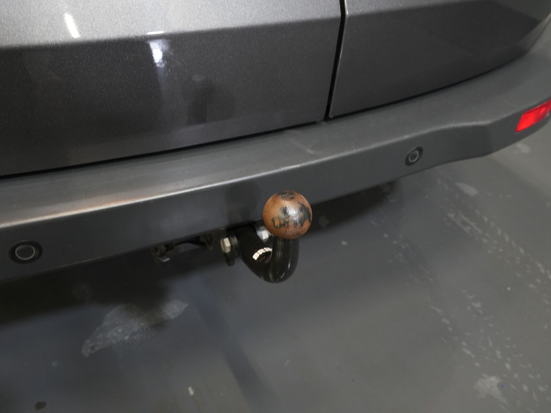 Ford Transit Courier Bestelbus 1.5 TDCI 100 pk Limited Stoelverw./ Voorruitverw./ Navi/ Carplay/ Camera/ Climate/ PDC/ LMV/ Cruise/ Trekhaak 16