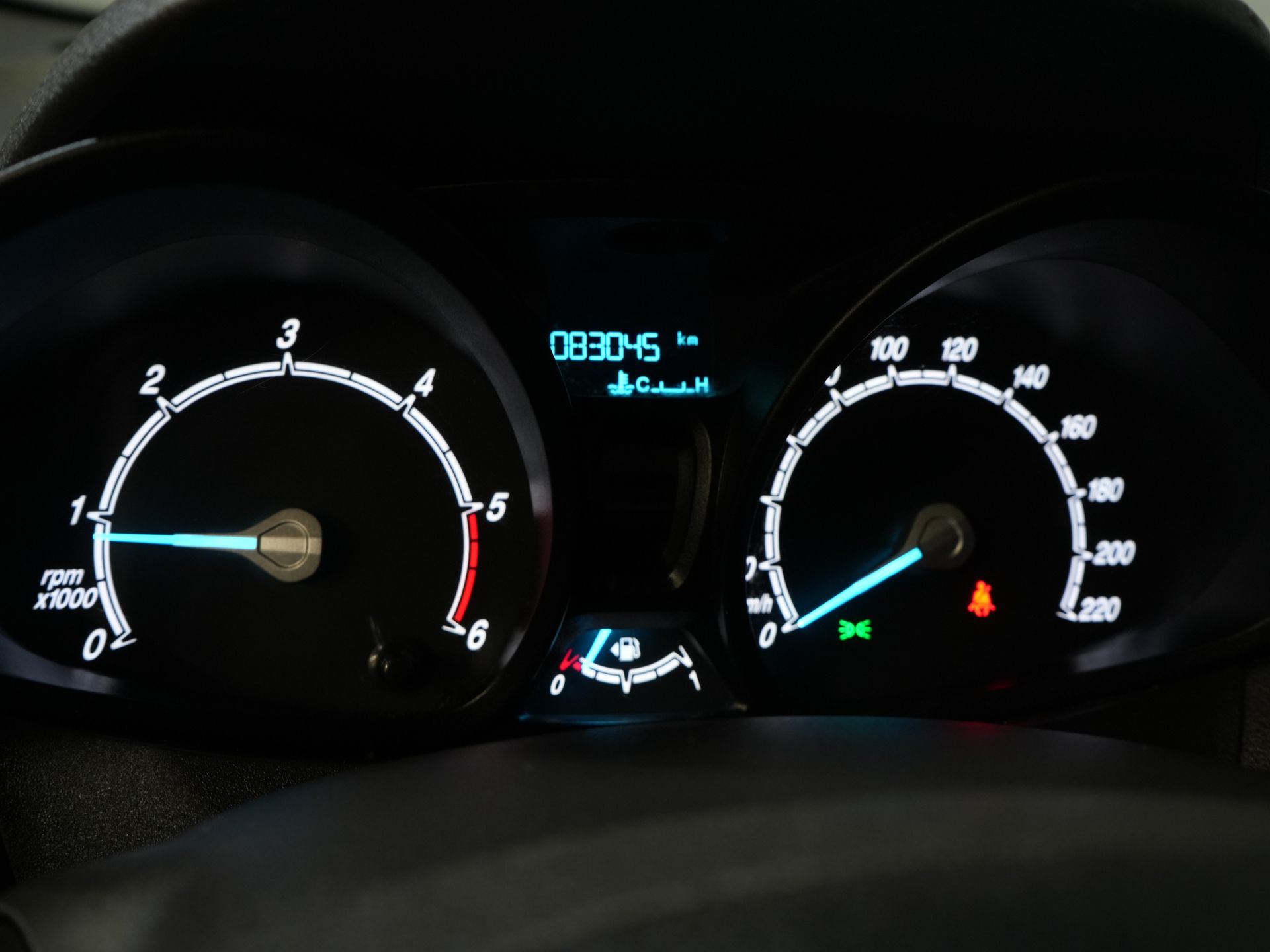 Ford Transit Courier Bestelbus 1.5 TDCI 100 pk Limited Stoelverw./ Voorruitverw./ Navi/ Carplay/ Camera/ Climate/ PDC/ LMV/ Cruise/ Trekhaak 21