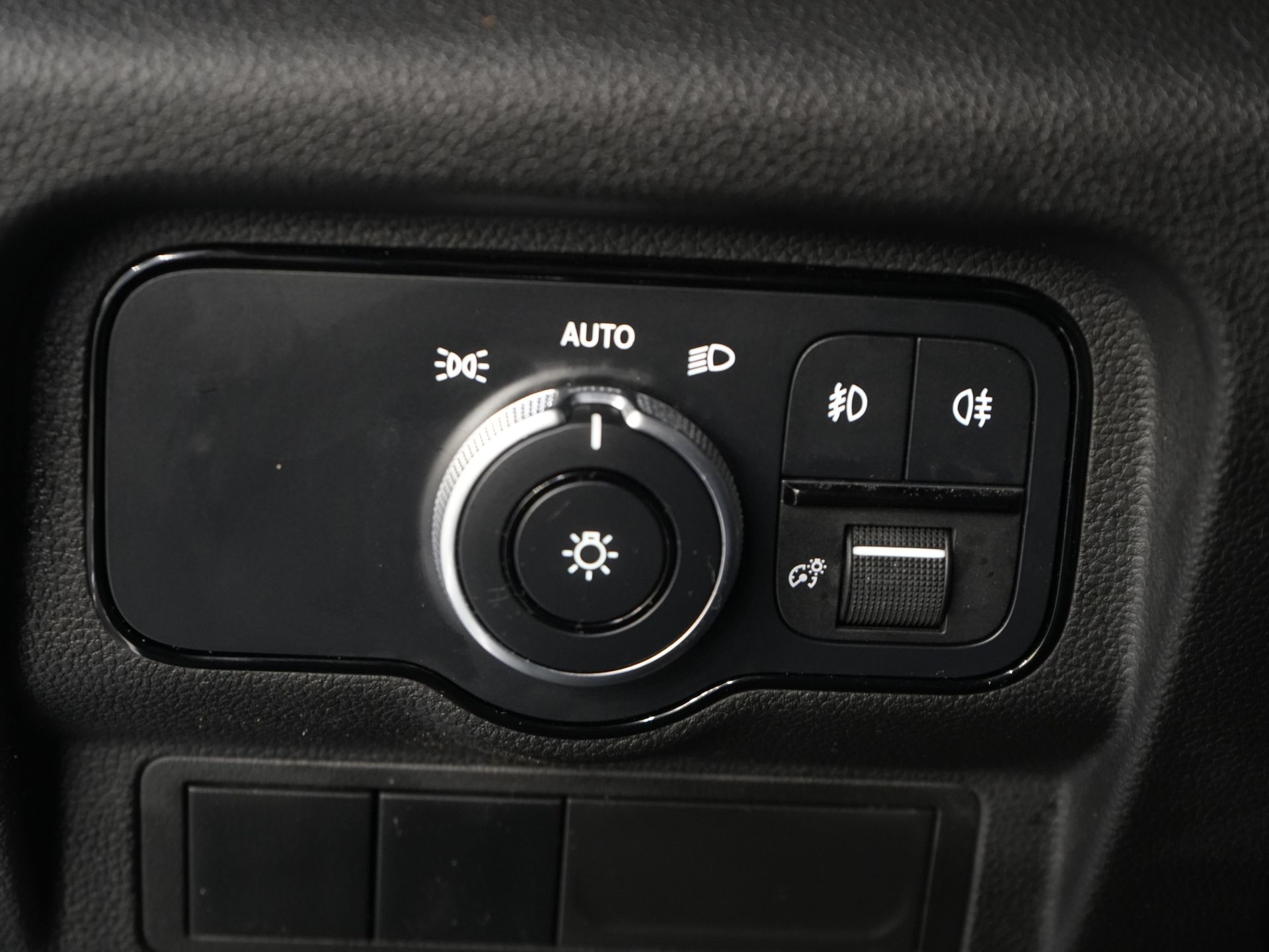 Mercedes-Benz Citan Bestelbus 112 CDI 3 Pers./ LED/ Stoelverw./ Carplay/ Camera/ Navi/ PDC/ Cruise/ LMV 16