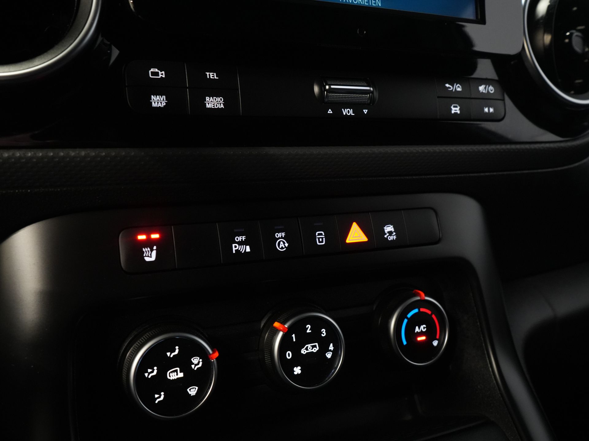 Mercedes-Benz Citan Bestelbus 112 CDI 3 Pers./ LED/ Stoelverw./ Carplay/ Camera/ Navi/ PDC/ Cruise/ LMV 19