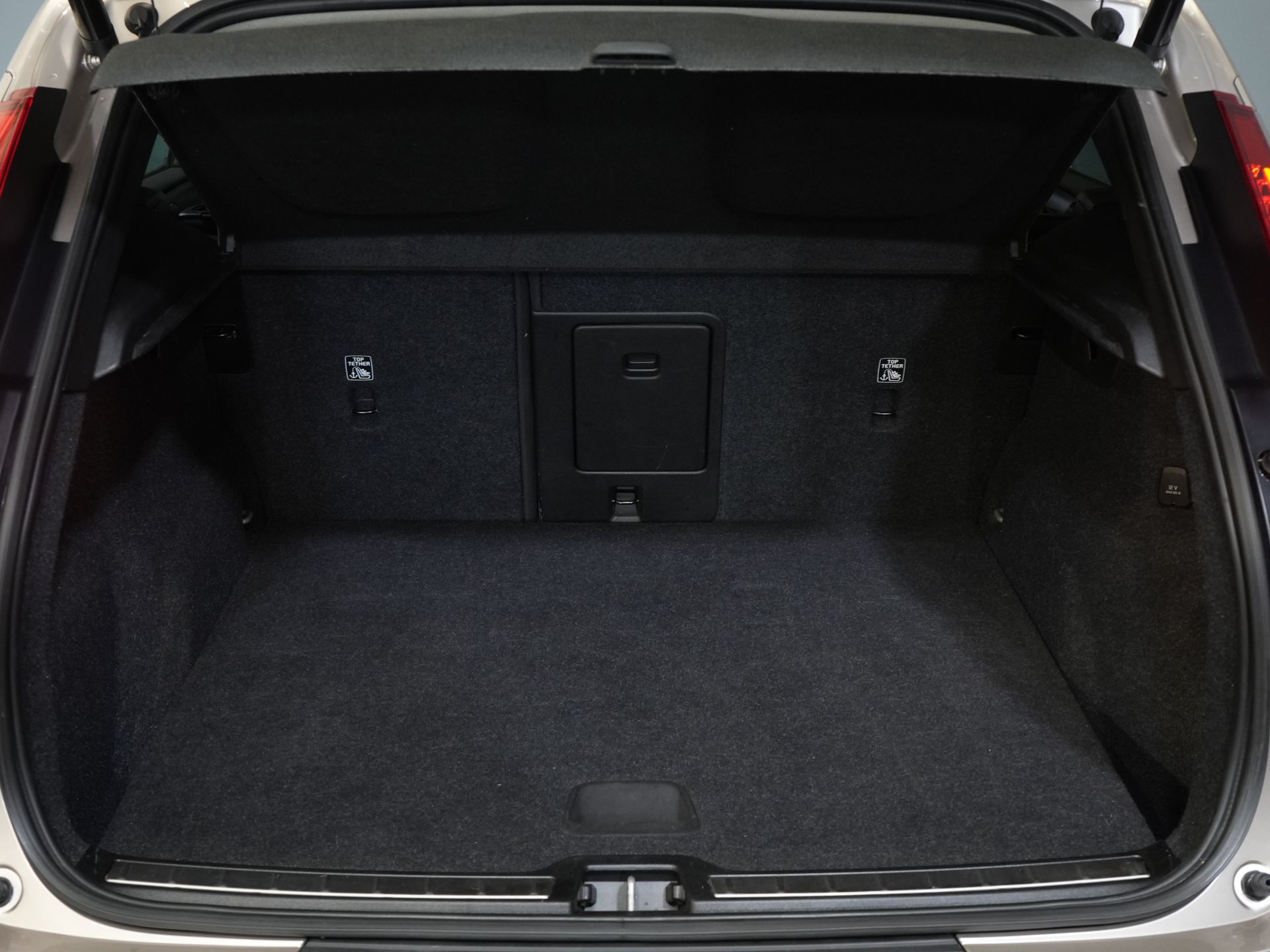 Volvo XC40 SUV 1.5 PHEV Ultimate Bright Pano/ Leder/ Harman & Kardon/ Mem.stoel/ Elek.Trekhaak/ Adapt.cruise/ LED/ Stoelverw./ Stuurvew./ Elek. 14