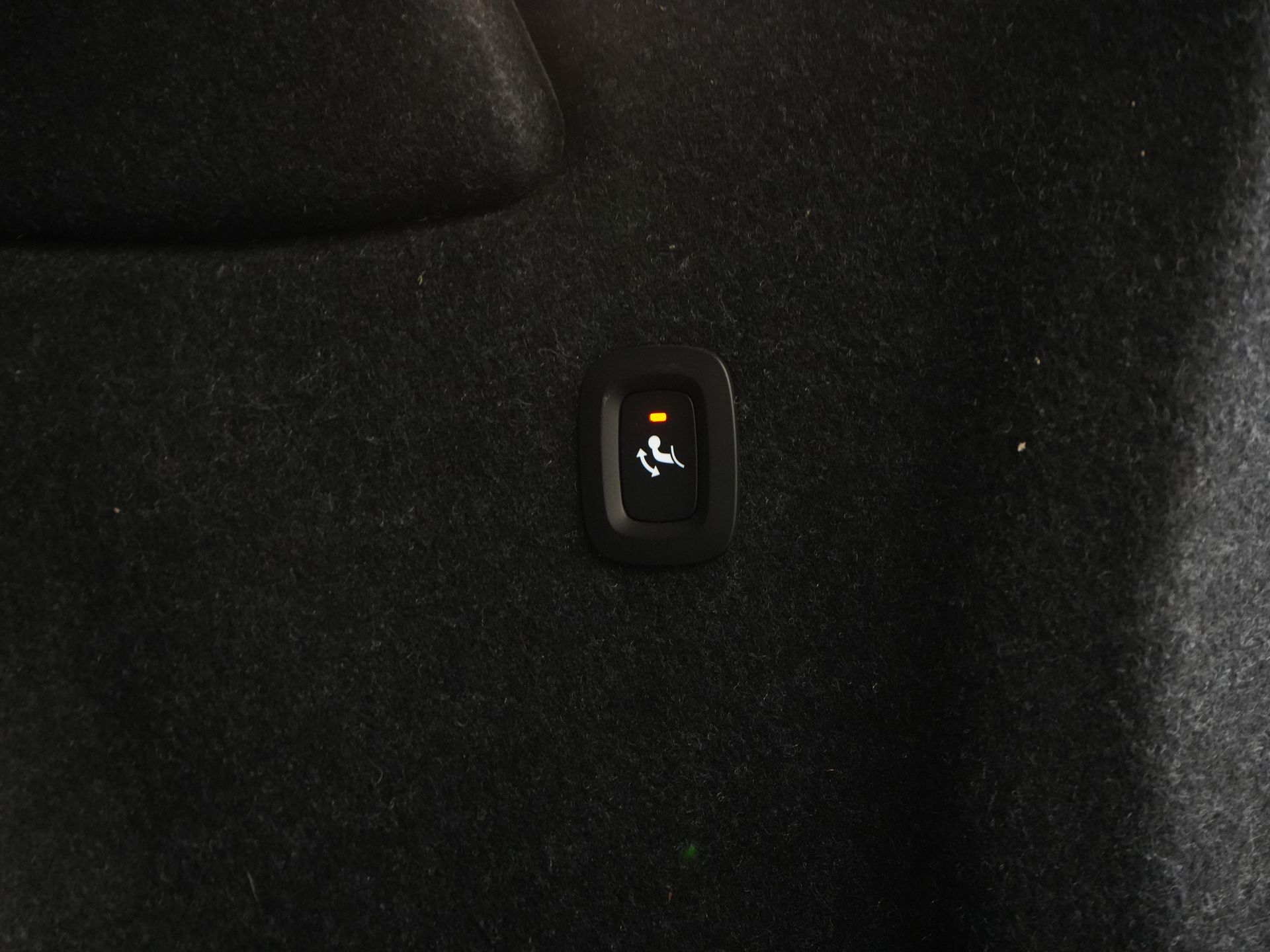 Volvo XC40 SUV 1.5 PHEV Ultimate Bright Pano/ Leder/ Harman & Kardon/ Mem.stoel/ Elek.Trekhaak/ Adapt.cruise/ LED/ Stoelverw./ Stuurvew./ Elek. 15