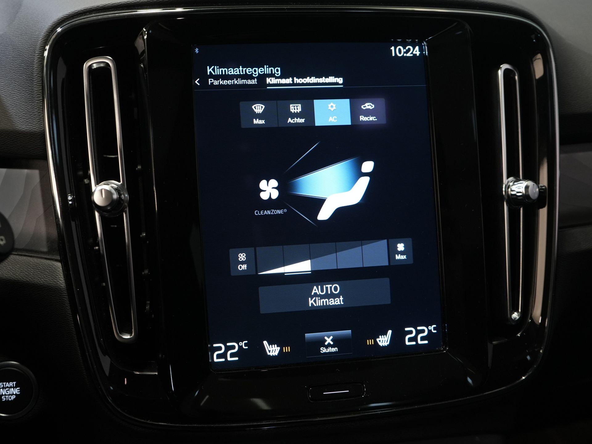 Volvo XC40 SUV 1.5 PHEV Ultimate Bright Pano/ Leder/ Harman & Kardon/ Mem.stoel/ Elek.Trekhaak/ Adapt.cruise/ LED/ Stoelverw./ Stuurvew./ Elek. 33