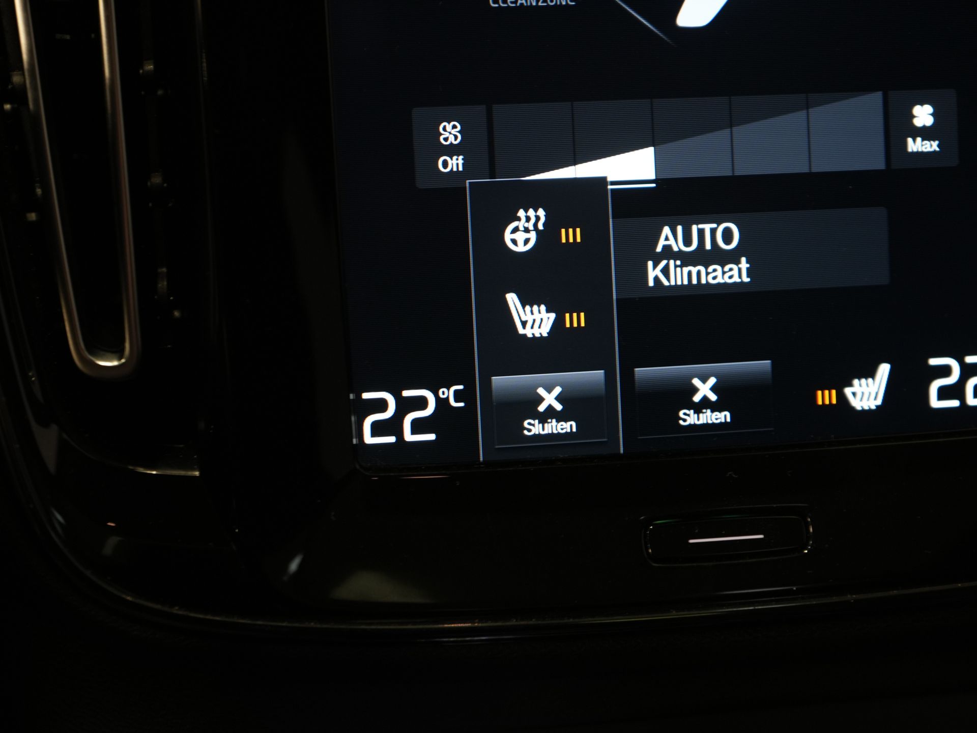 Volvo XC40 SUV 1.5 PHEV Ultimate Bright Pano/ Leder/ Harman & Kardon/ Mem.stoel/ Elek.Trekhaak/ Adapt.cruise/ LED/ Stoelverw./ Stuurvew./ Elek. 34