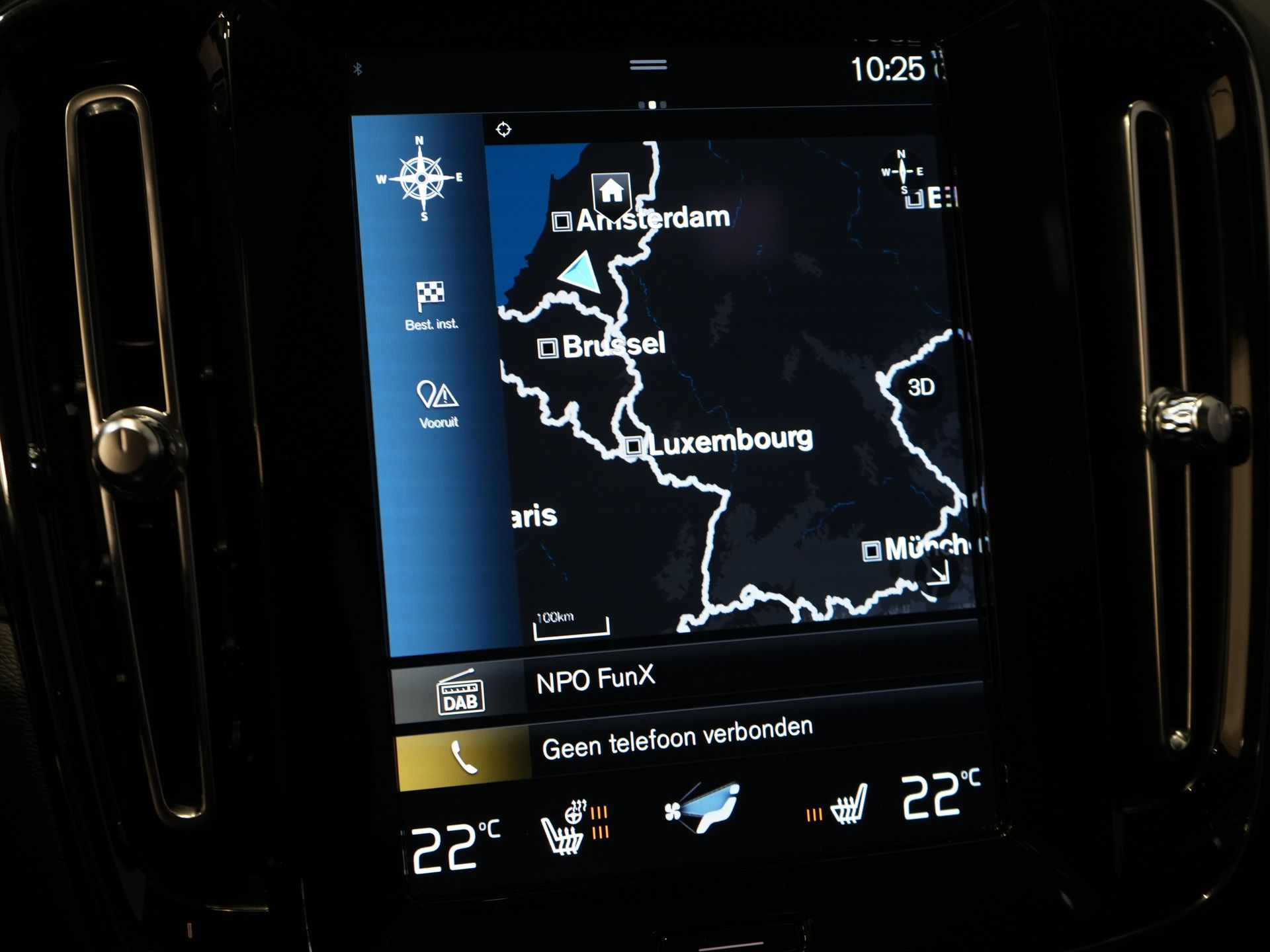 Volvo XC40 SUV 1.5 PHEV Ultimate Bright Pano/ Leder/ Harman & Kardon/ Mem.stoel/ Elek.Trekhaak/ Adapt.cruise/ LED/ Stoelverw./ Stuurvew./ Elek. 35