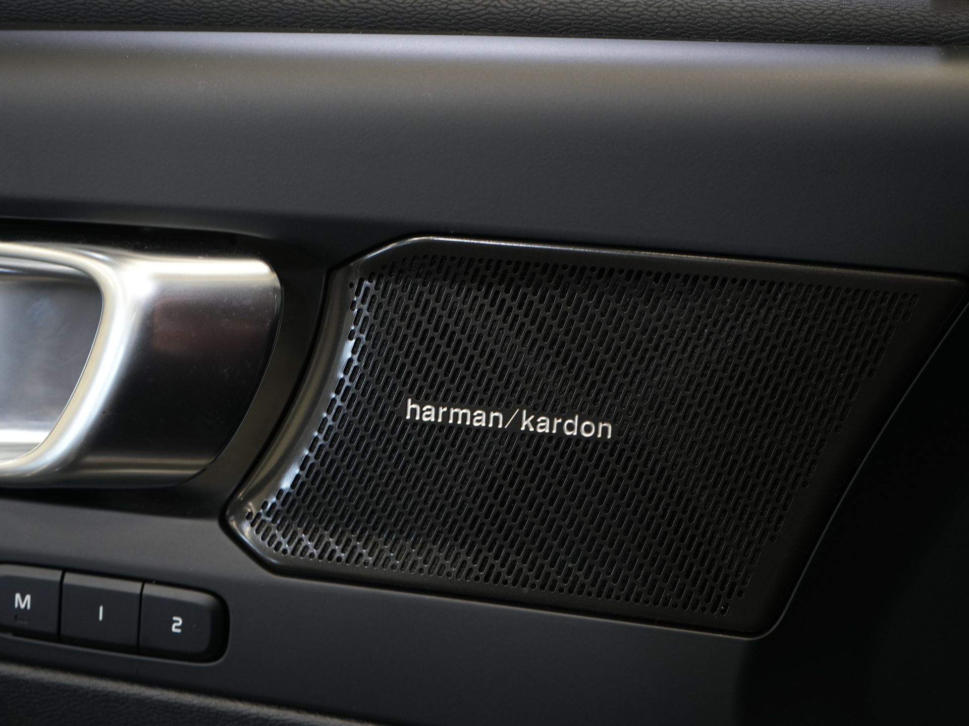 Volvo XC40 SUV 1.5 PHEV Ultimate Bright Pano/ Leder/ Harman & Kardon/ Mem.stoel/ Elek.Trekhaak/ Adapt.cruise/ LED/ Stoelverw./ Stuurvew./ Elek. 38