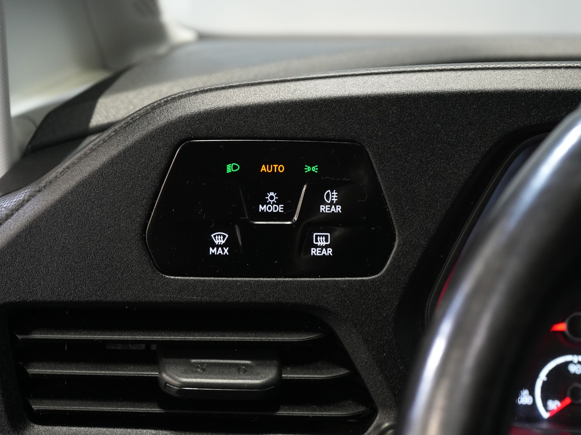 Volkswagen Caddy Cargo Maxi Bestelbus 2.0 TDI 125 pk DSG Aut. Standkachel/ Stoelverw./ Carplay/ Airco/ Cruise/ PDC/ 16”LMV/ Trekhaak 17