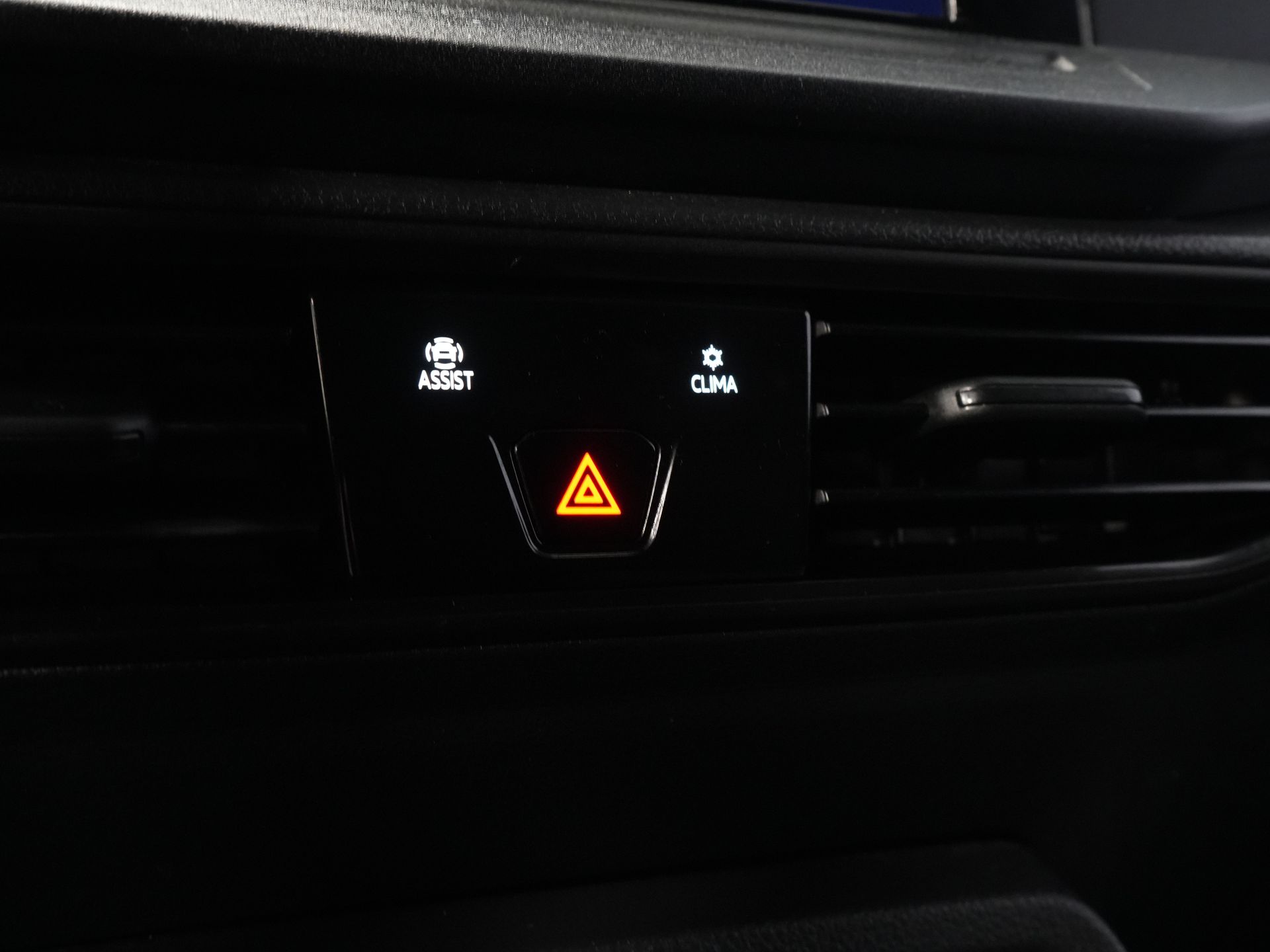 Volkswagen Caddy Cargo Maxi Bestelbus 2.0 TDI 125 pk DSG Aut. Standkachel/ Stoelverw./ Carplay/ Airco/ Cruise/ PDC/ 16”LMV/ Trekhaak 21