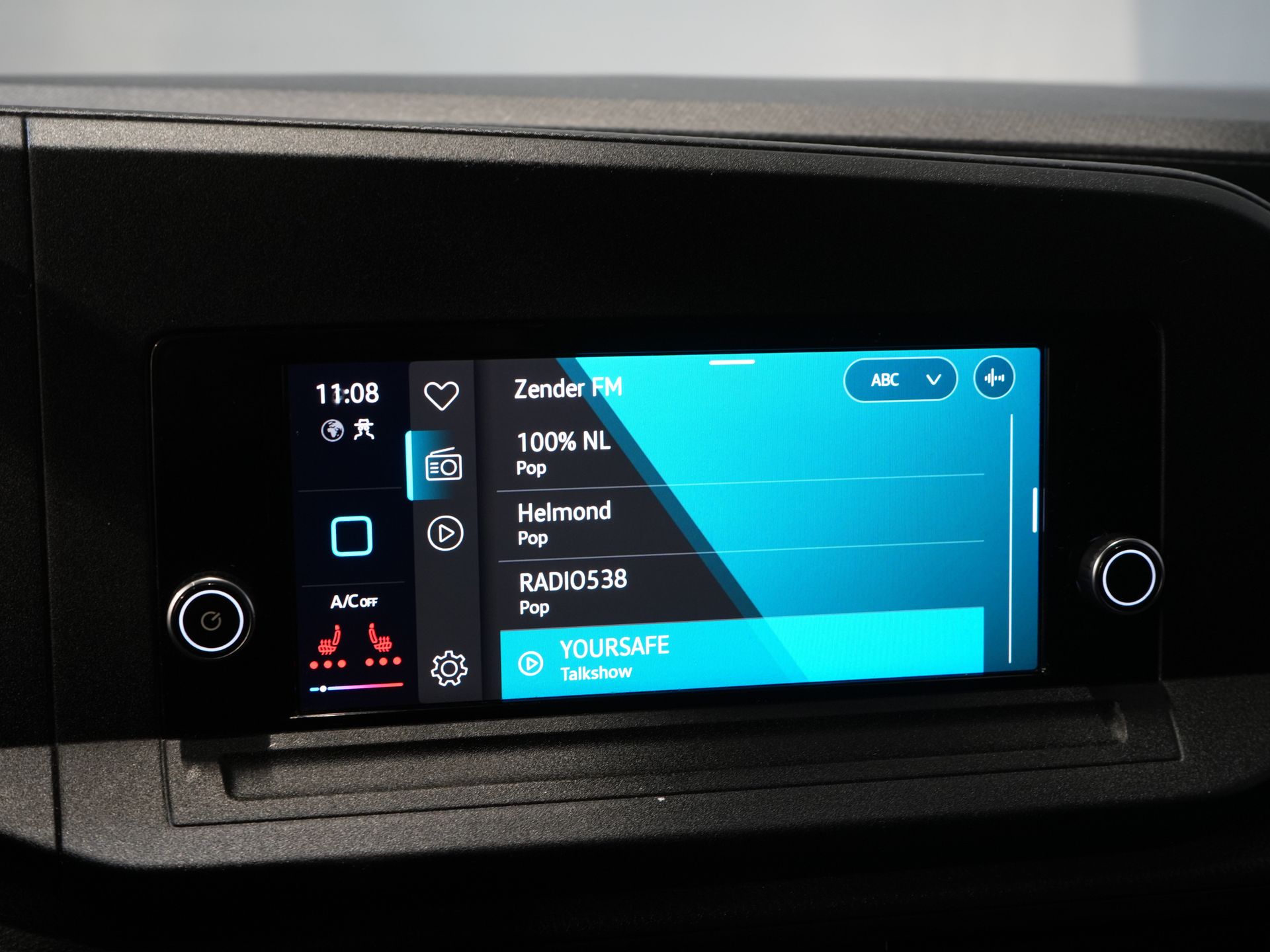 Volkswagen Caddy Cargo Maxi Bestelbus 2.0 TDI 125 pk DSG Aut. Standkachel/ Stoelverw./ Carplay/ Airco/ Cruise/ PDC/ 16”LMV/ Trekhaak 22