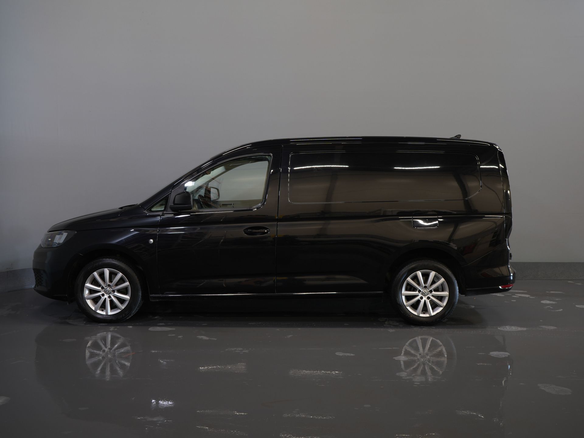 Volkswagen Caddy Cargo Maxi Bestelbus 2.0 TDI 125 pk DSG Aut. Standkachel/ Stoelverw./ Carplay/ Airco/ Cruise/ PDC/ 16”LMV/ Trekhaak 9