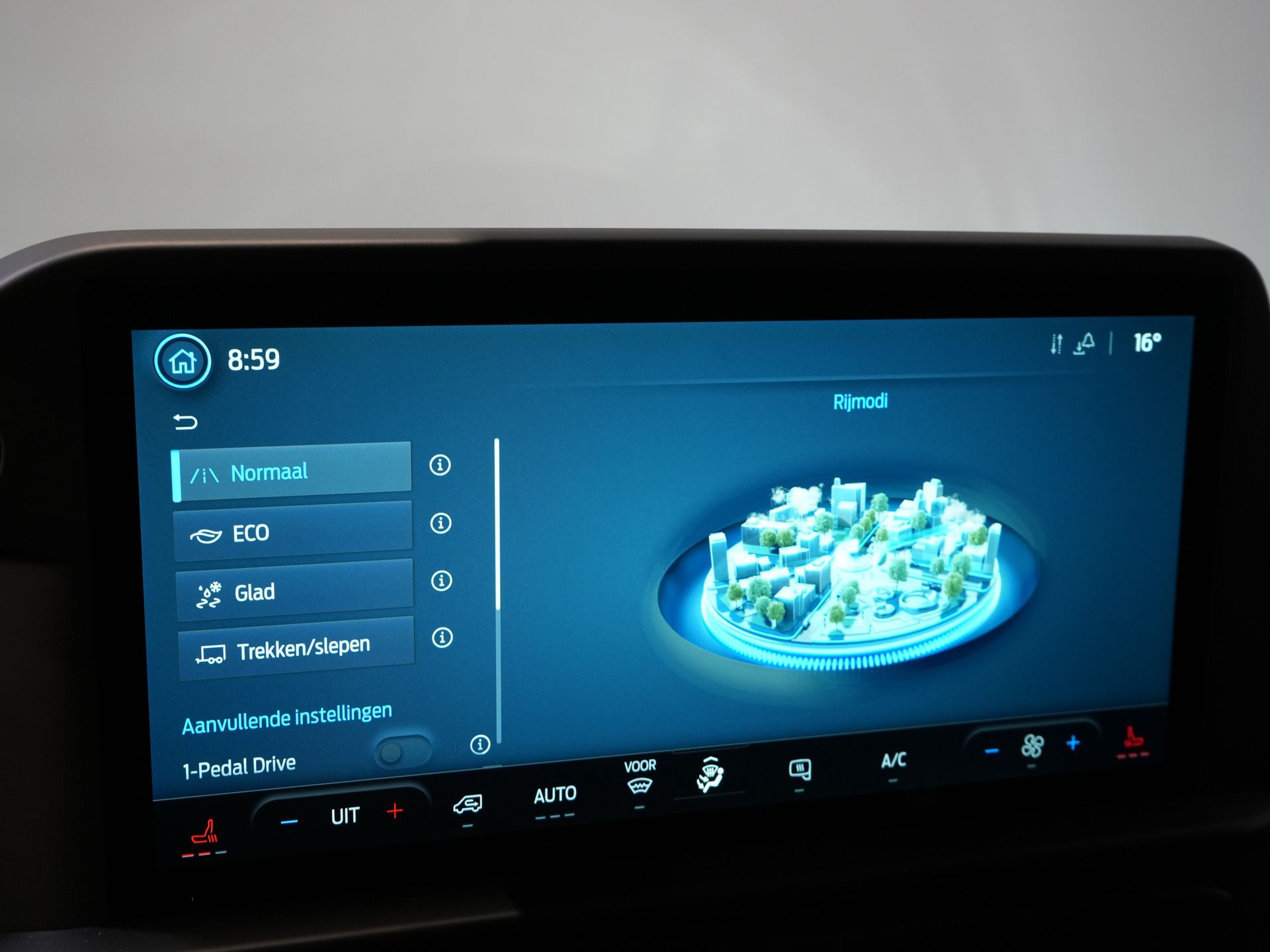 Ford E-Transit Custom Bestelbus Trend 65 kWh 330 km WLTP 218 pk Garantie t/m 2027/ LED/ Standkachel/ Snellader/ 2.3t Trekverm./ Stoelverw./ Carplay/ Climate/ Ca 23