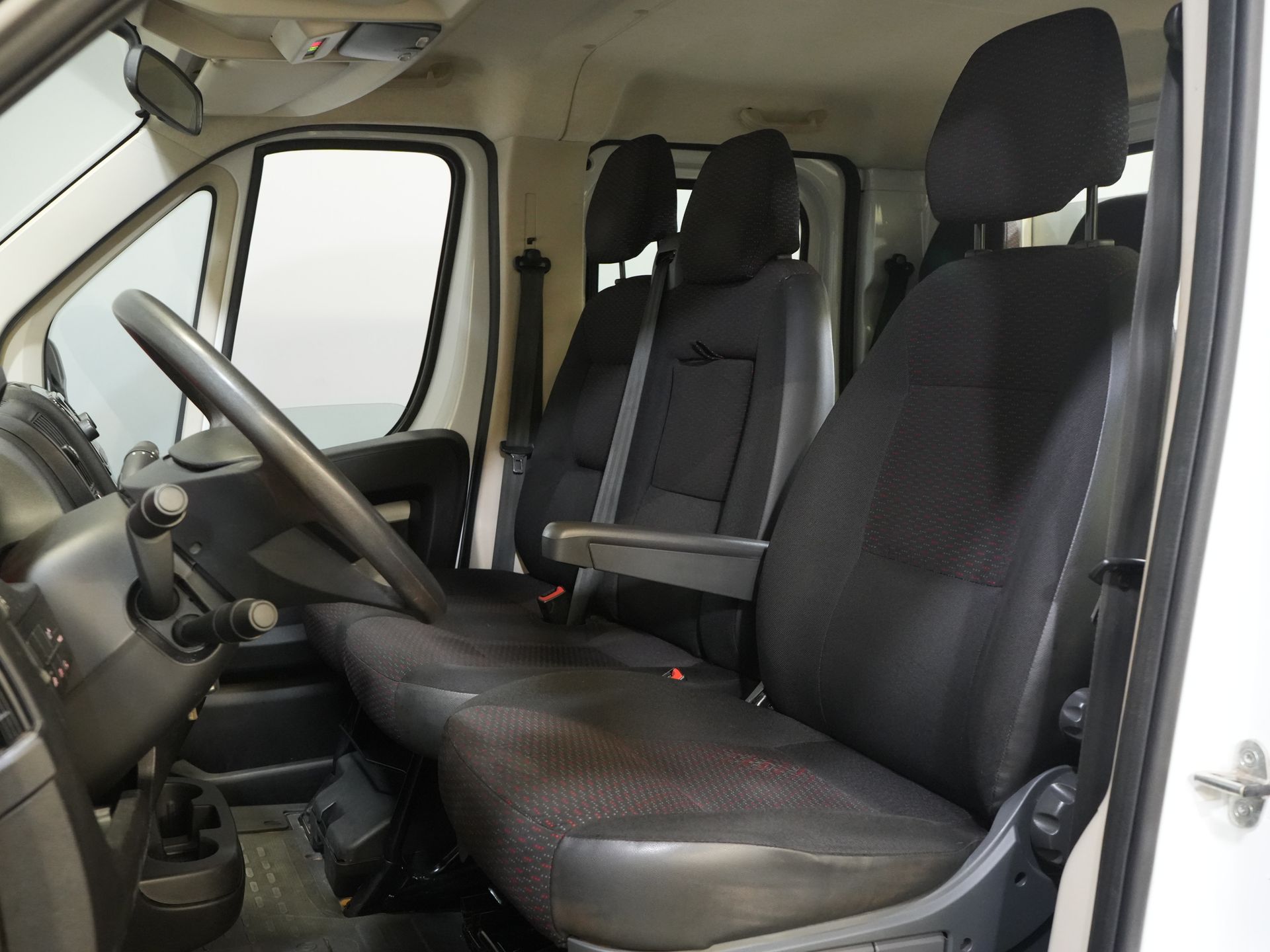 Opel Movano Open laadbak 2.2 140 pk DC Dubbel Cabine Open Laadbak/ 7 Pers./ 2.5t Trekverm./ Cruise/ Airco/ 288x215x35/ Pick up 11