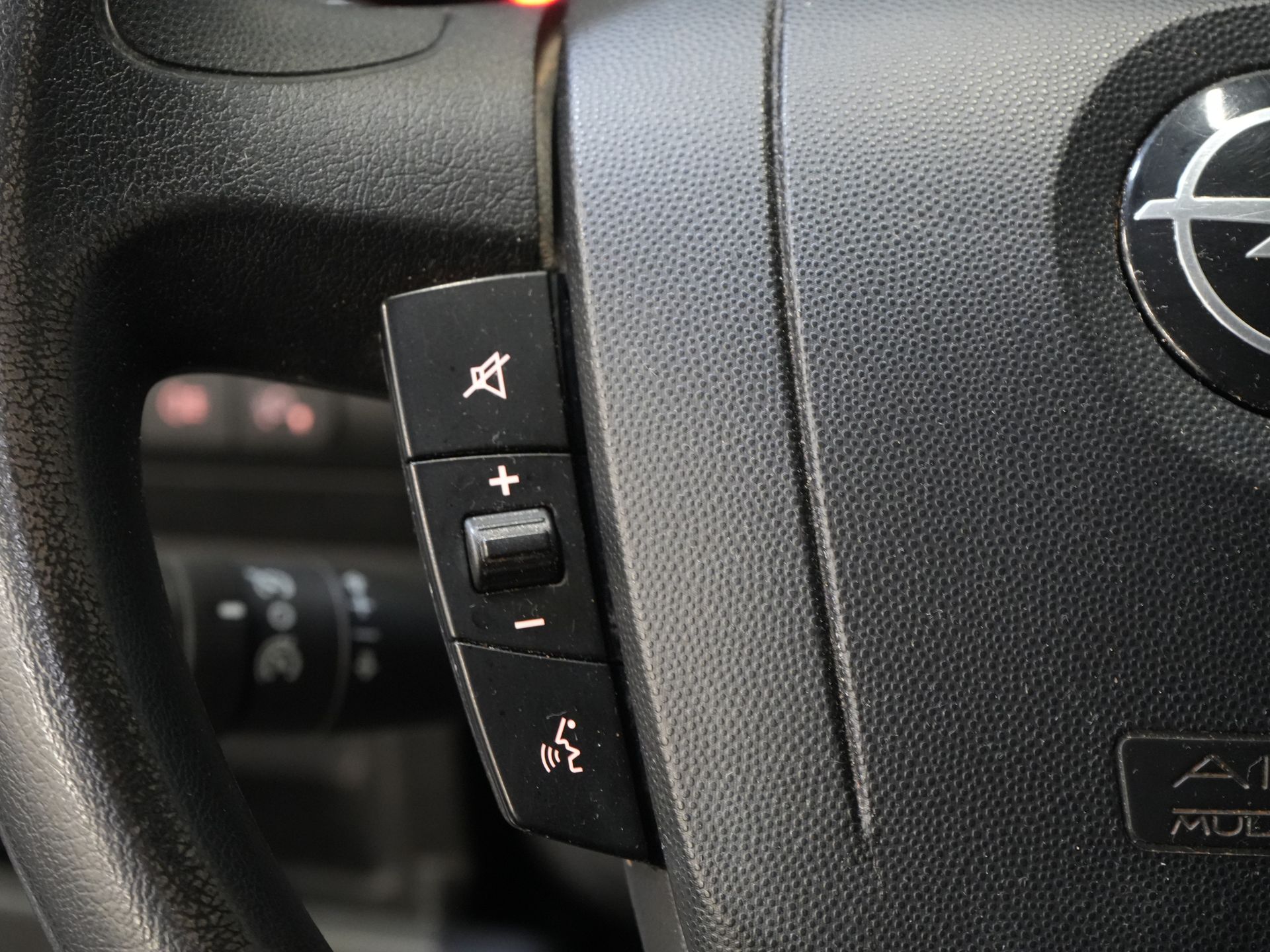 Opel Movano Open laadbak 2.2 140 pk DC Dubbel Cabine Open Laadbak/ 7 Pers./ 2.5t Trekverm./ Cruise/ Airco/ 288x215x35/ Pick up 17