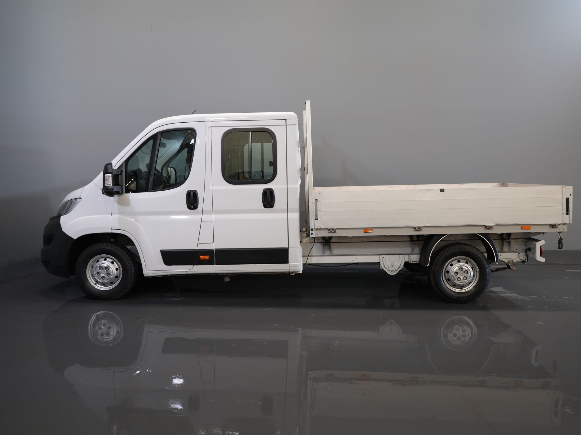Opel Movano Open laadbak 2.2 140 pk DC Dubbel Cabine Open Laadbak/ 7 Pers./ 2.5t Trekverm./ Cruise/ Airco/ 288x215x35/ Pick up 9