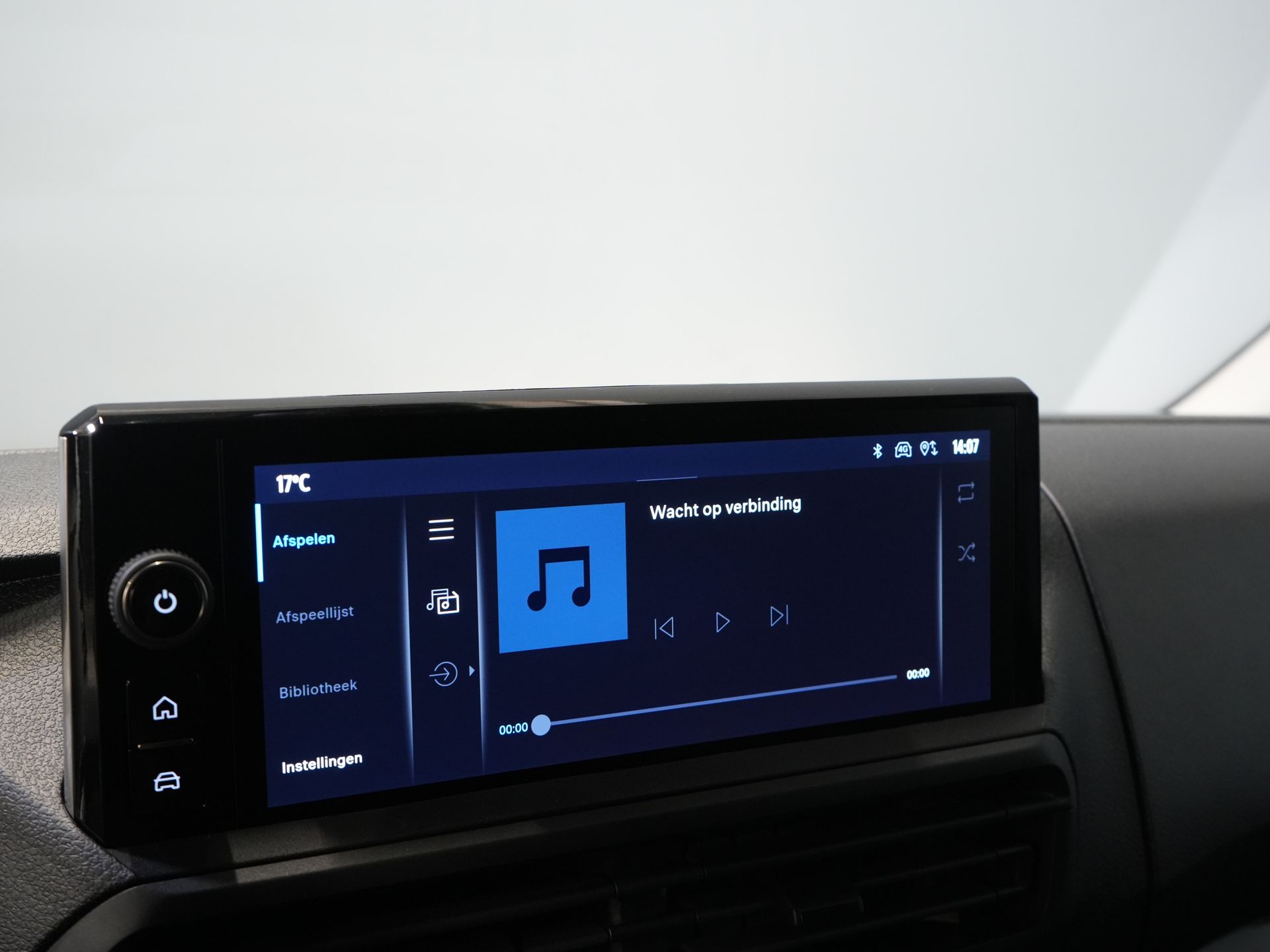 Toyota ProAce Worker Bestelbus 2.0 145 pk L3 Carplay/ 2.5t Trekverm./ Stoelverw./ Stuurverw./ Keyless/ Navi/ Climate/ Camera/ Cruise/ PDC 22