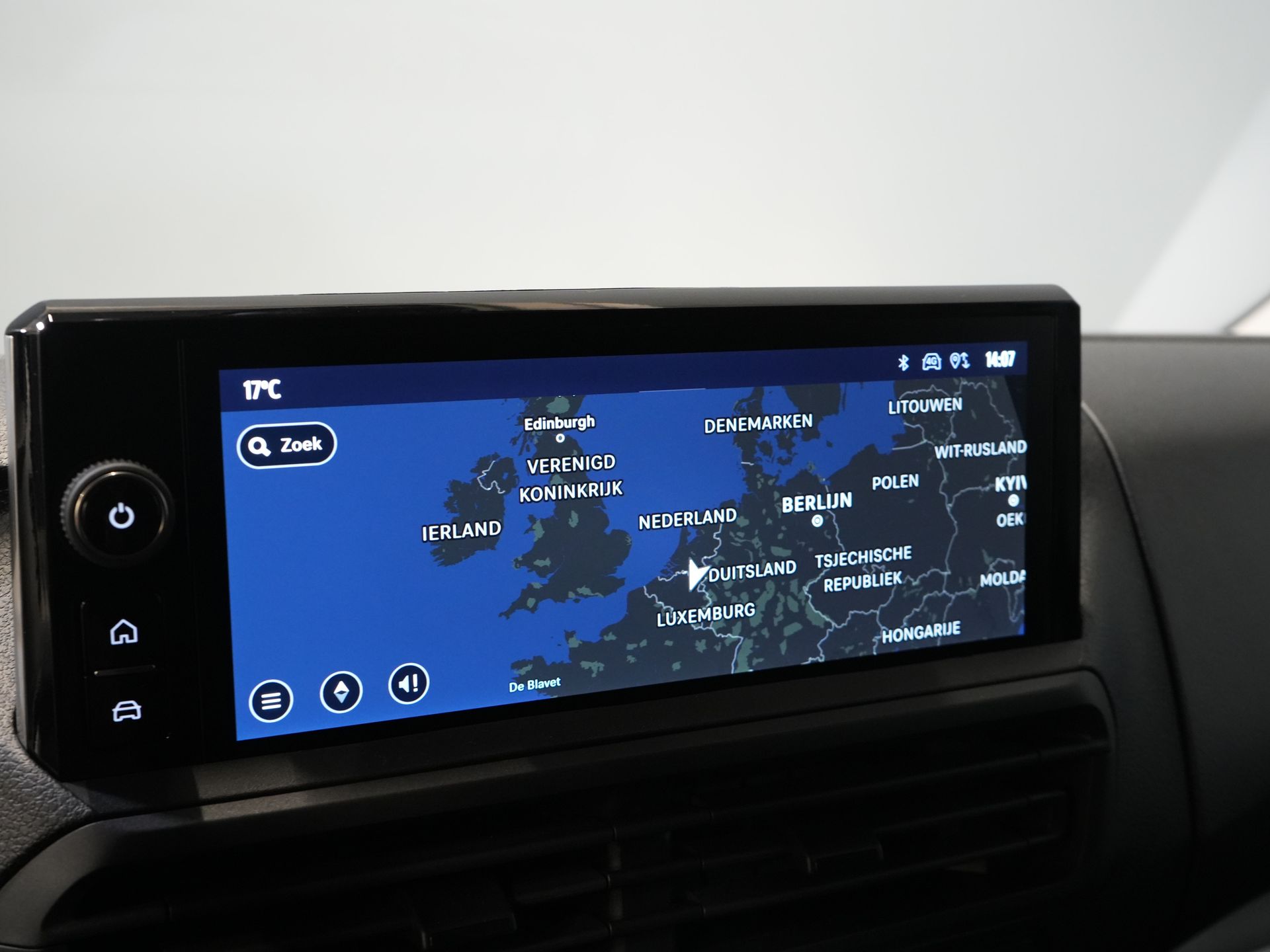 Toyota ProAce Worker Bestelbus 2.0 145 pk L3 Carplay/ 2.5t Trekverm./ Stoelverw./ Stuurverw./ Keyless/ Navi/ Climate/ Camera/ Cruise/ PDC 23