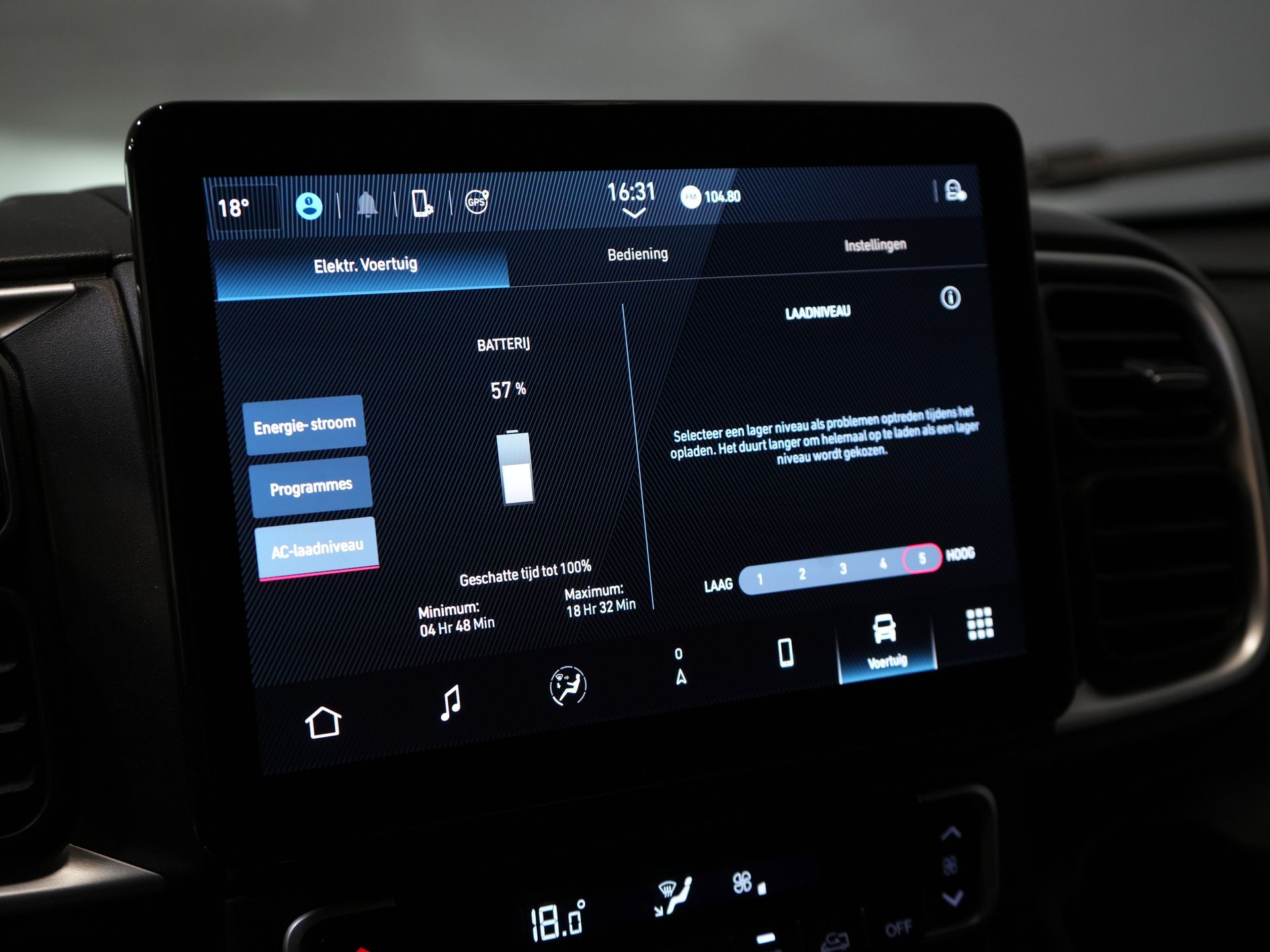 Peugeot e-Boxer Bestelbus L3H2 110 kWh 420km WLTP Adapt.Cruise/ Snellader/ LED/ Carplay/ Climate/ Camera/ Omvormer/ Navi/ PDC 31