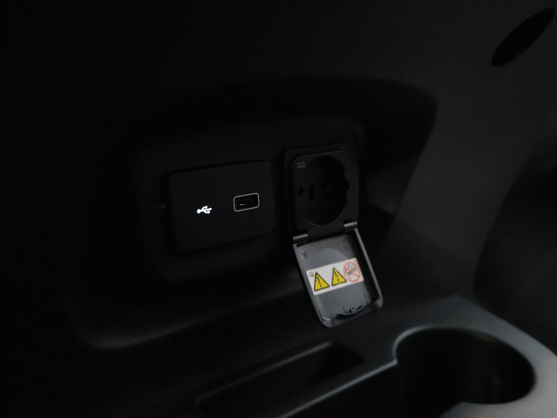 Fiat E-Ducato Bestelbus (Peugeot e-Boxer) L3H2 110 kWh 420km WLTP Adapt.Cruise/ Snellader/ LED/ Carplay/ Climate/ Camera/ Omvormer/ Navi/ PDC 26