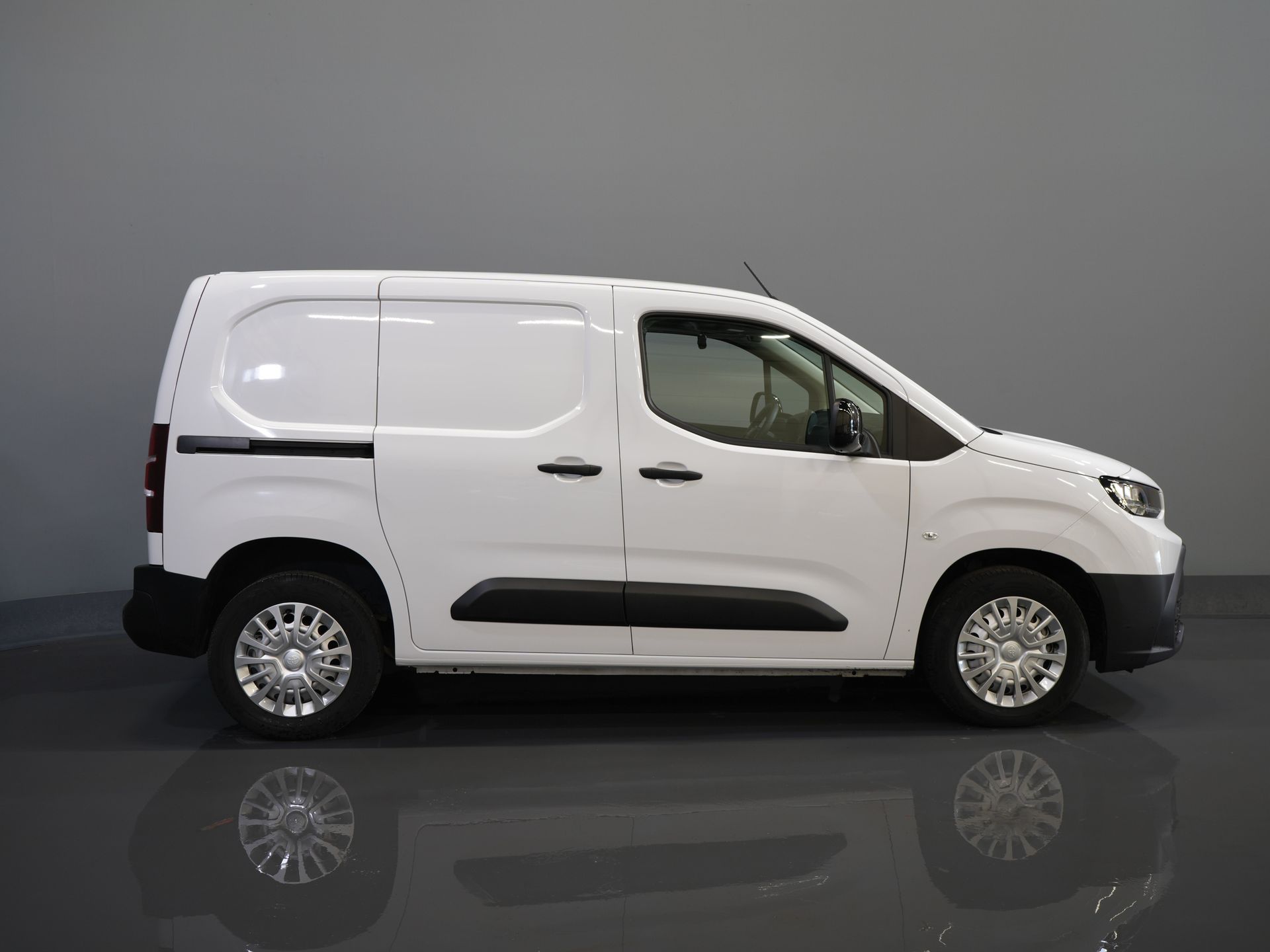 Toyota PROACE CITY Bestelbus 1.5 LED/ Virtual Cockpit/ DAB/ PDC/ Cruise/ Airco 10