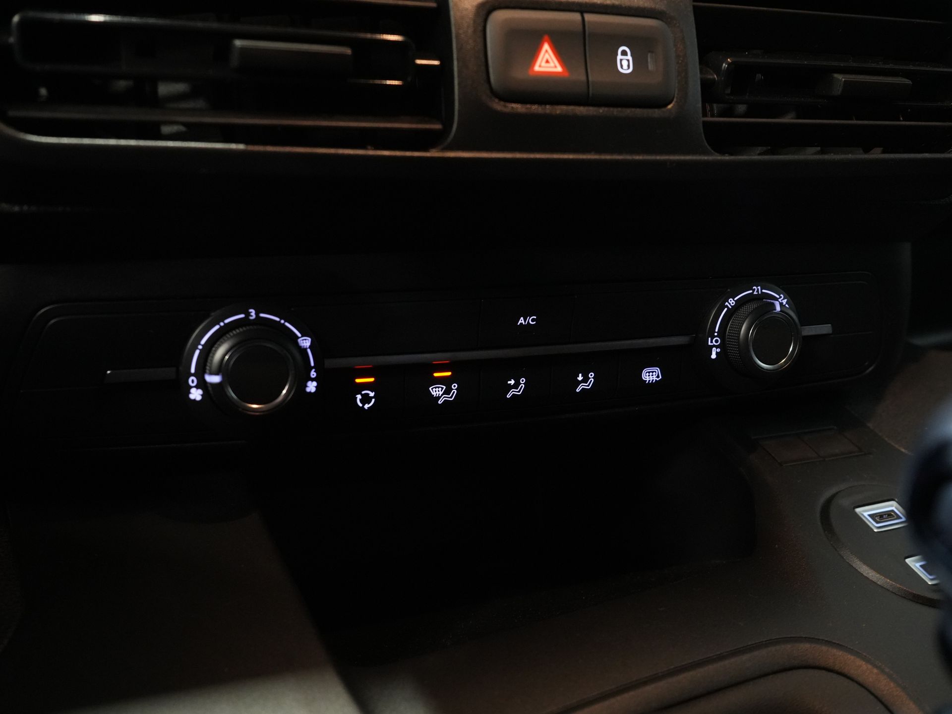 Toyota PROACE CITY Bestelbus 1.5 LED/ Virtual Cockpit/ DAB/ PDC/ Cruise/ Airco 18