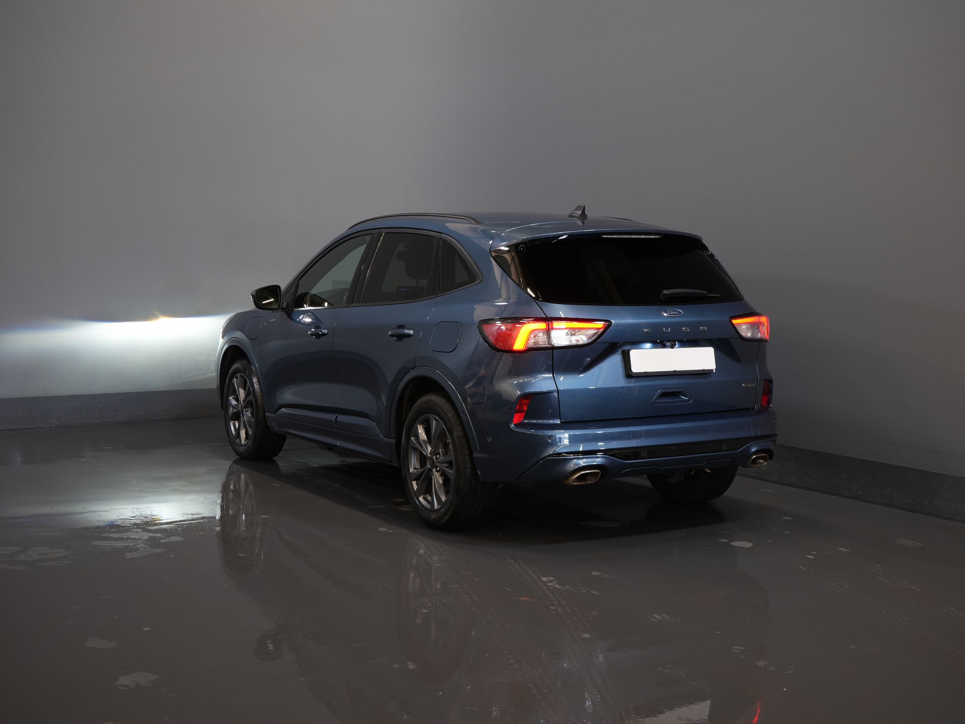 Ford Kuga SUV 2.5 PHEV 225 pk ST-Line LED/ Head-Up/ Adapt.cruise/ Standkachel/ Keyless/ Elek.klep/ Stoelverw/ Stuurverw./ Carplay/ Navi/ Clima 1