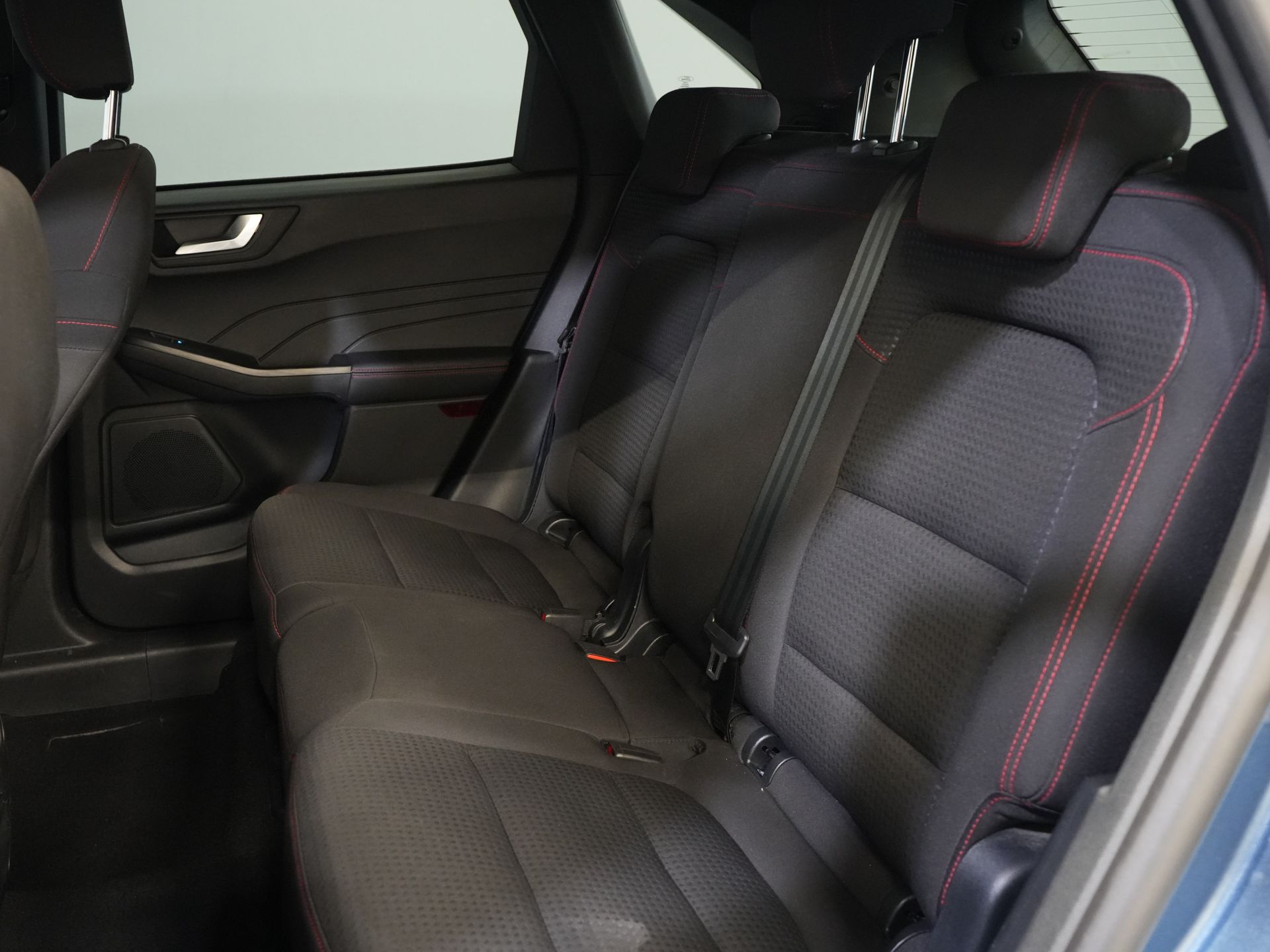 Ford Kuga SUV 2.5 PHEV 225 pk ST-Line LED/ Head-Up/ Adapt.cruise/ Standkachel/ Keyless/ Elek.klep/ Stoelverw/ Stuurverw./ Carplay/ Navi/ Clima 17