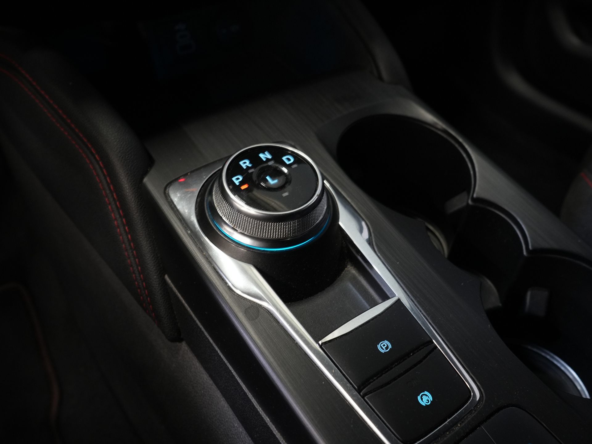 Ford Kuga SUV 2.5 PHEV 225 pk ST-Line LED/ Head-Up/ Adapt.cruise/ Standkachel/ Keyless/ Elek.klep/ Stoelverw/ Stuurverw./ Carplay/ Navi/ Clima 22