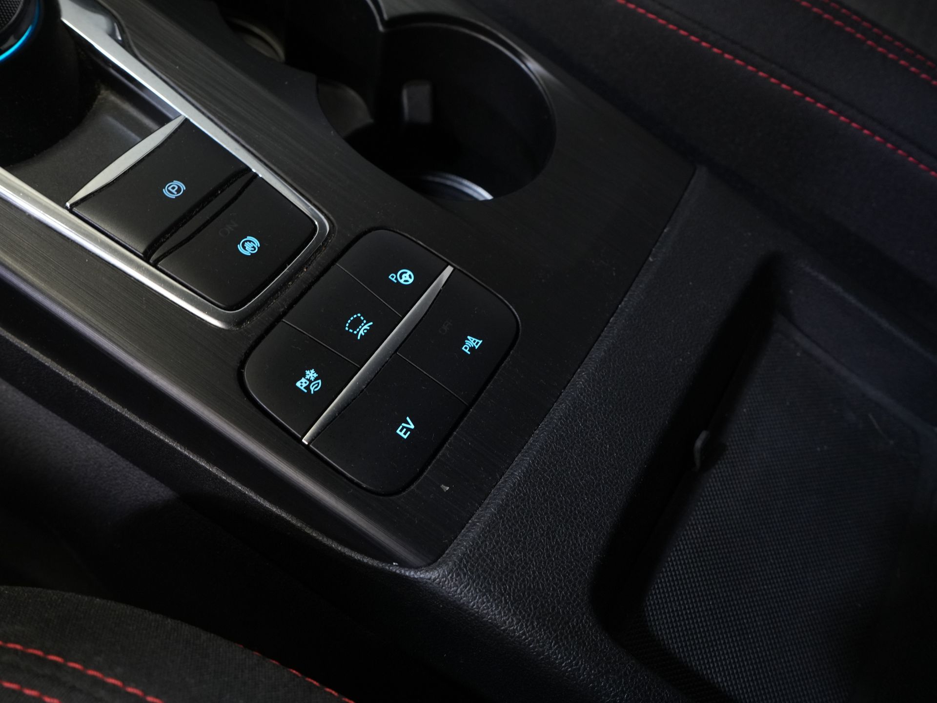 Ford Kuga SUV 2.5 PHEV 225 pk ST-Line LED/ Head-Up/ Adapt.cruise/ Standkachel/ Keyless/ Elek.klep/ Stoelverw/ Stuurverw./ Carplay/ Navi/ Clima 23