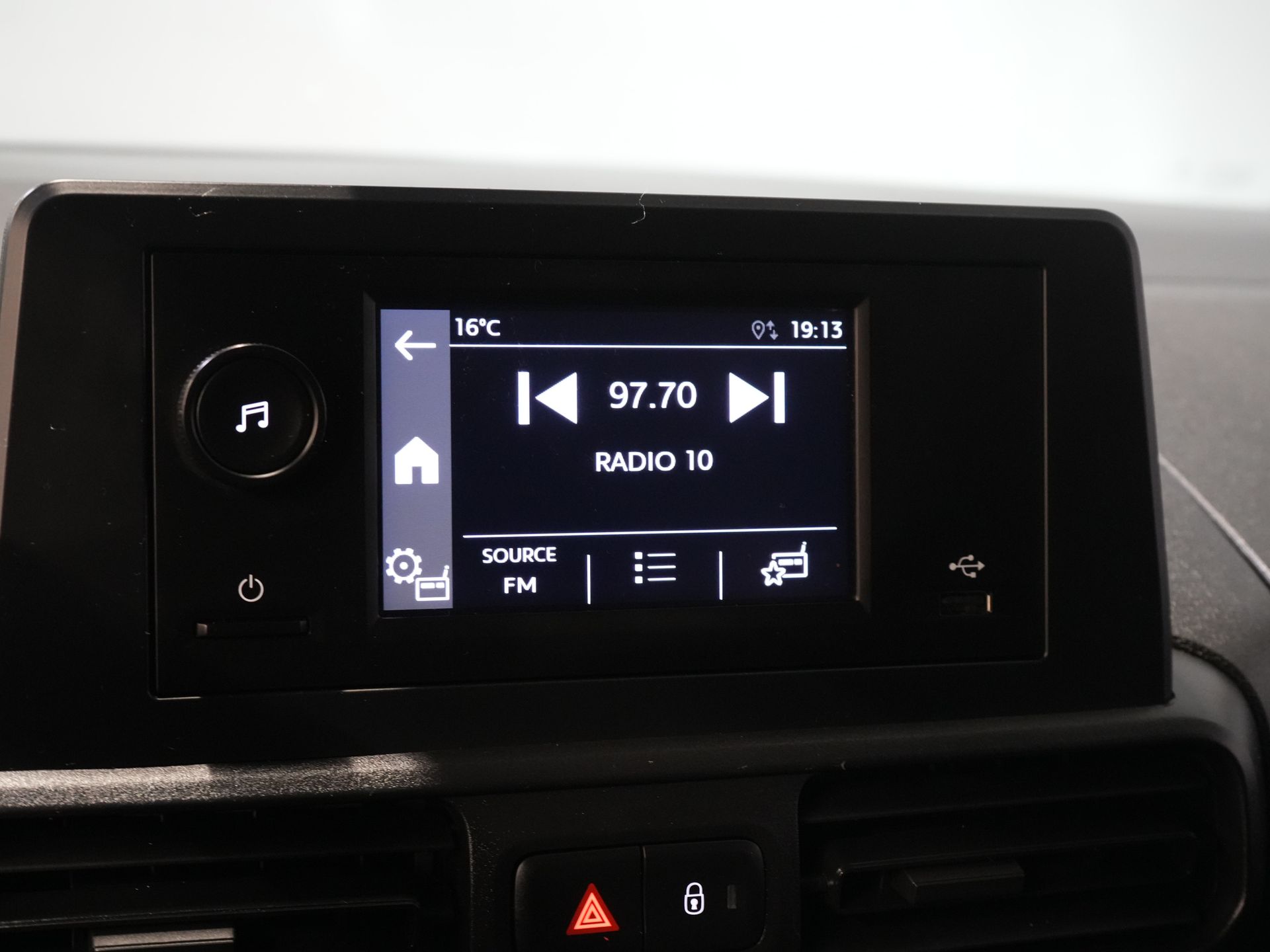 Toyota PROACE CITY Bestelbus 1.5 L2 LED/ Virtual Cockpit/ 3 Pers./ Airco/ Cruise/ PDC/ DAB 18