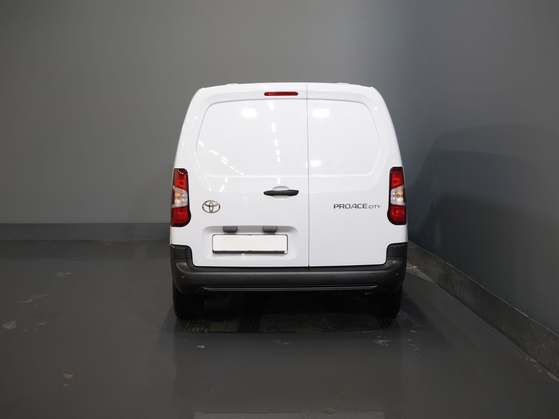 Toyota PROACE CITY Bestelbus 1.5 L2 LED/ Virtual Cockpit/ 3 Pers./ Airco/ Cruise/ PDC/ DAB 5