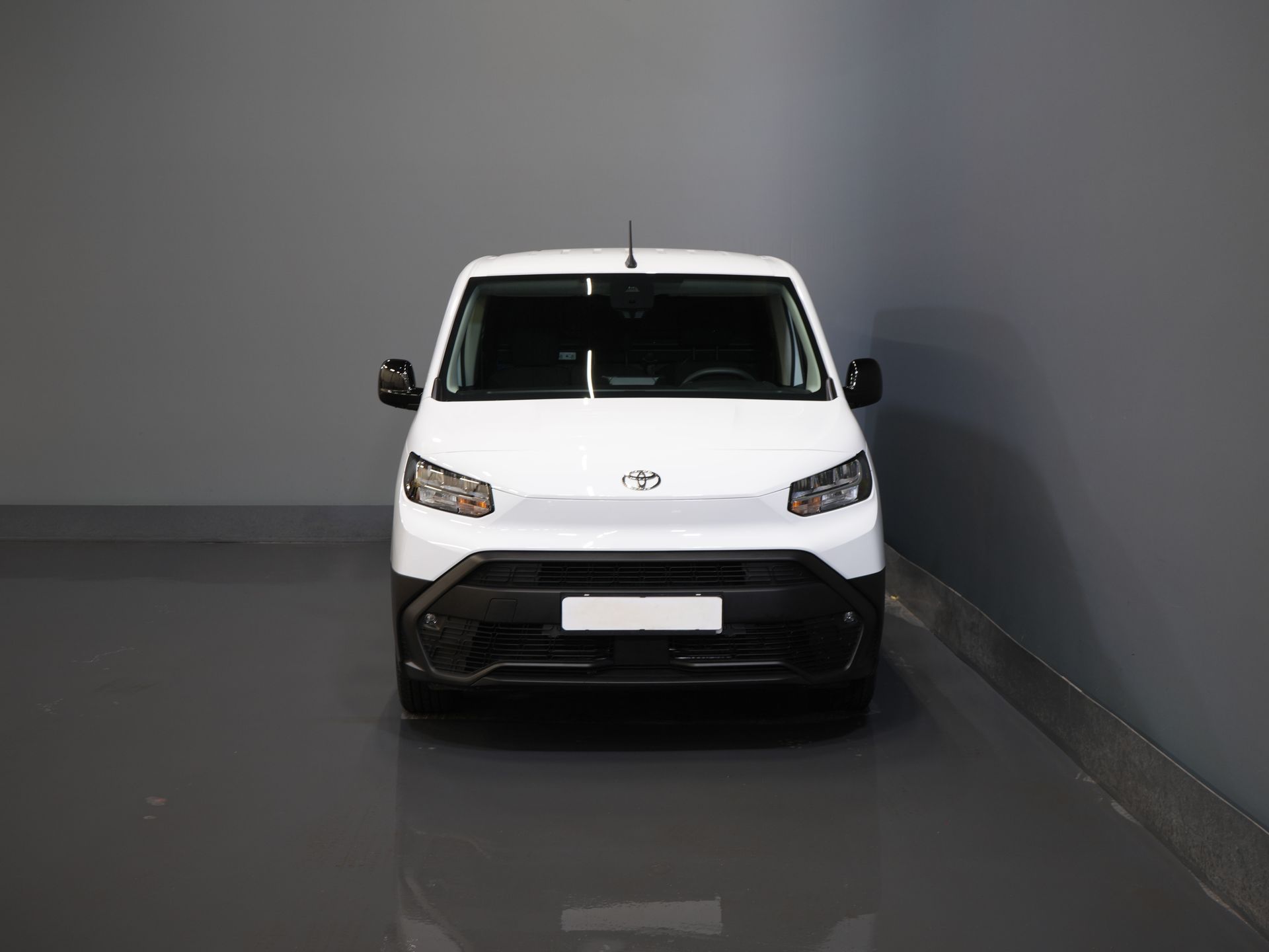 Toyota PROACE CITY Bestelbus 1.5 L2 LED/ Virtual Cockpit/ 3 Pers./ Airco/ Cruise/ PDC/ DAB 6