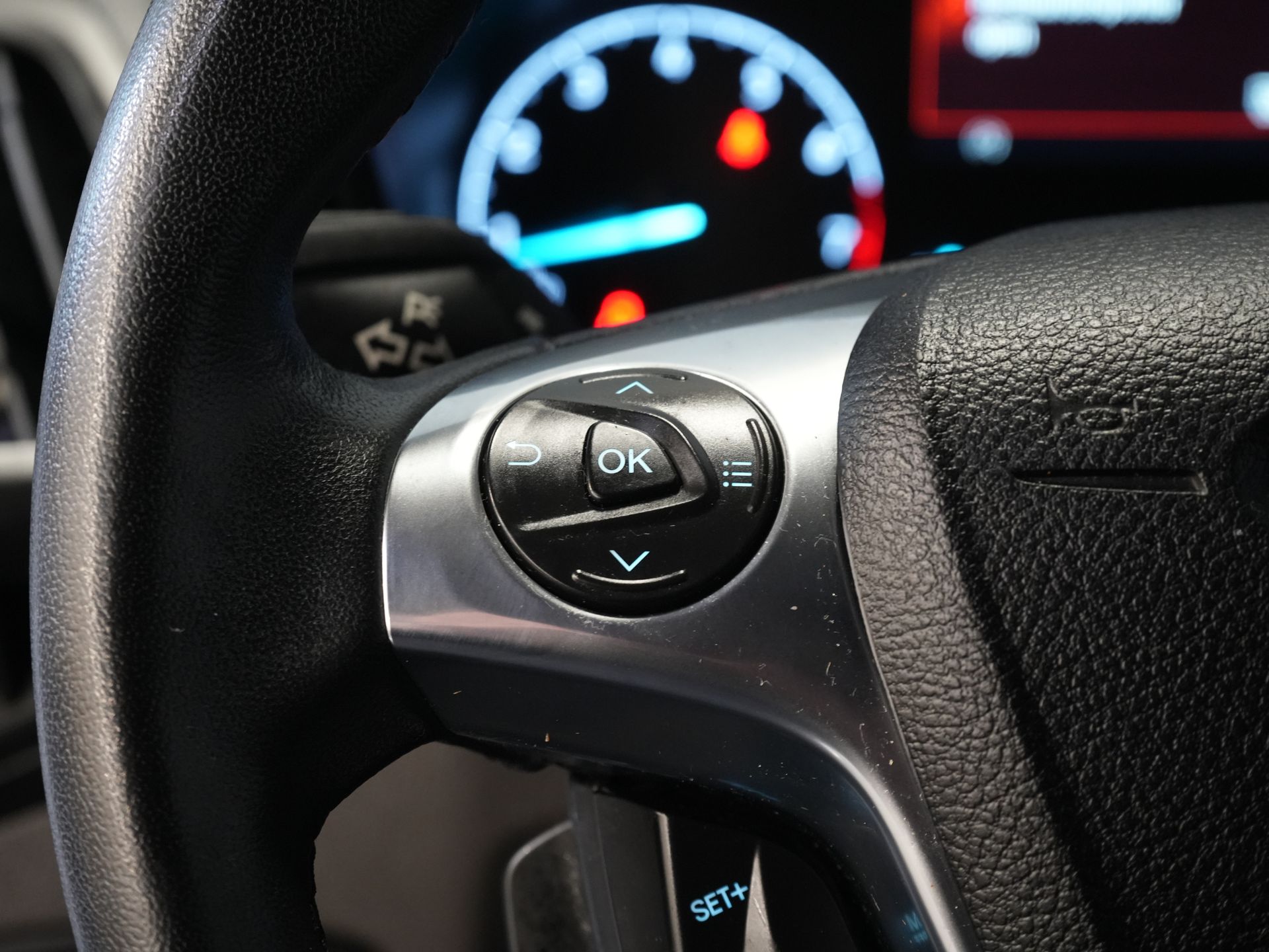 Ford Transit Connect Bestelbus 1.0 100 pk L2 BENZINE NL Auto/ 3 Pers./ Trekhaak/ DAB/ Cruise/ Airco 18