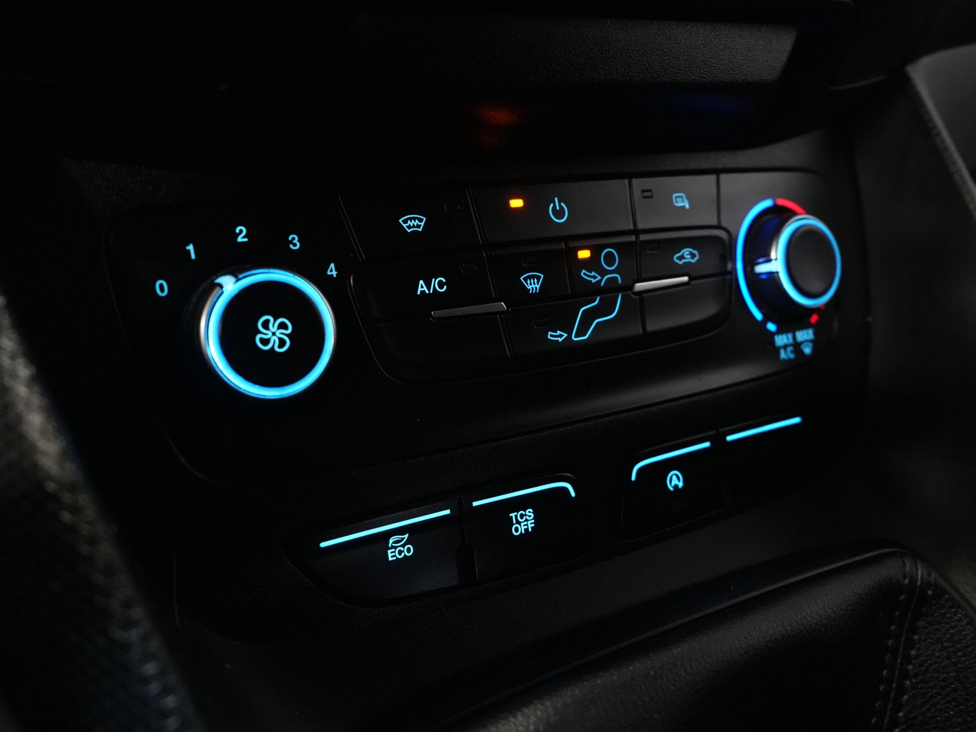 Ford Transit Connect Bestelbus 1.0 100 pk L2 BENZINE NL Auto/ 3 Pers./ Trekhaak/ DAB/ Cruise/ Airco 20