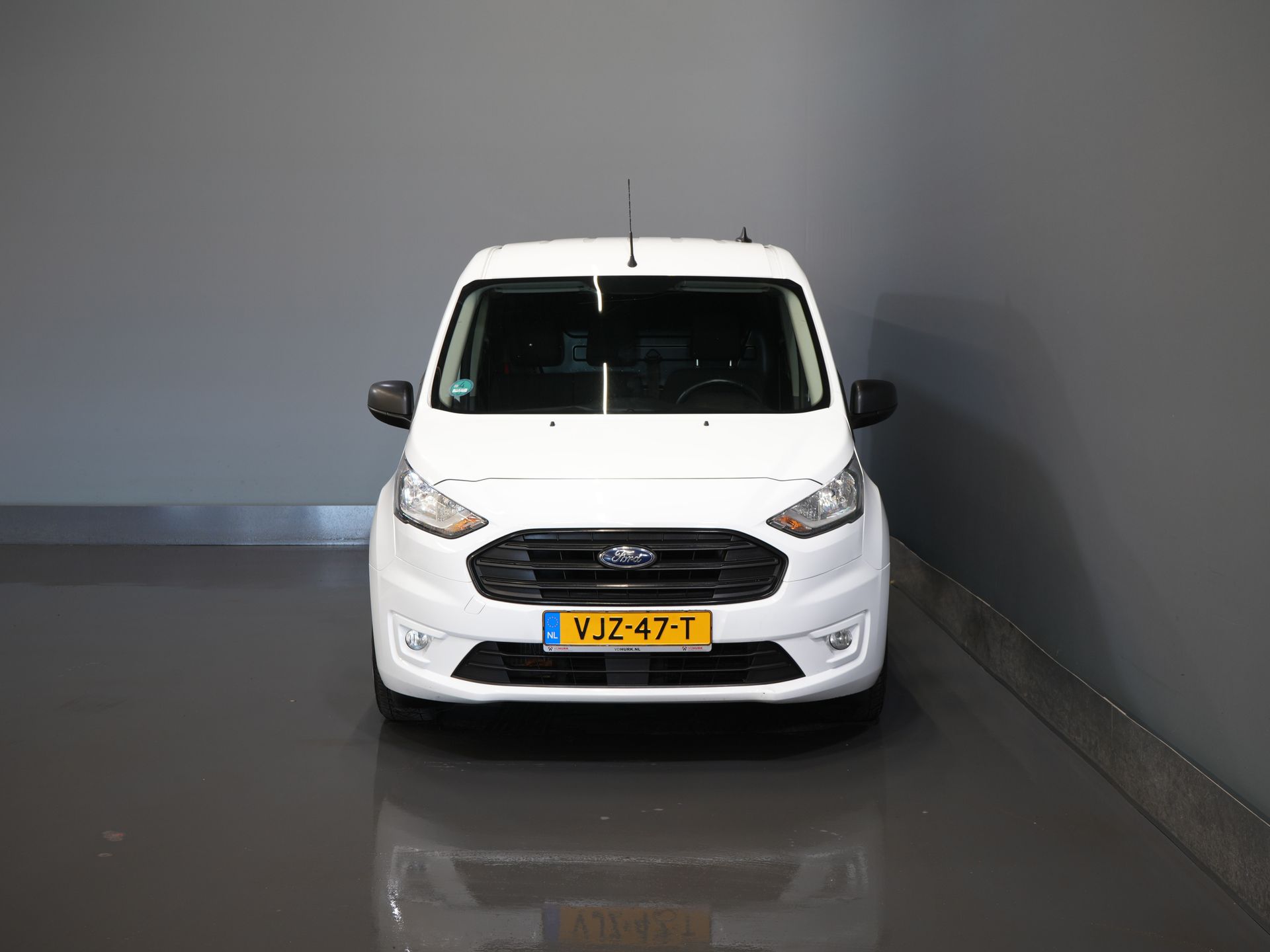 Ford Transit Connect Bestelbus 1.0 100 pk L2 BENZINE NL Auto/ 3 Pers./ Trekhaak/ DAB/ Cruise/ Airco 6