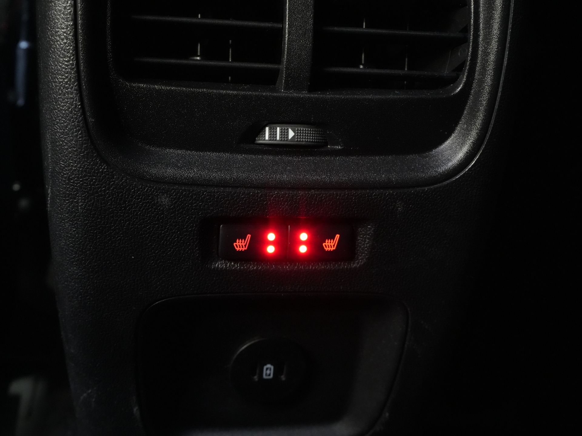 Ford Kuga SUV 2.5 PHEV 225 pk ST-Line LED/ Head-Up/ Adapt.cruise/ Standkachel/ Keyless/ Elek.klep/ Stoelverw/ Stuurverw./ Carplay/ Navi/ Clima 18