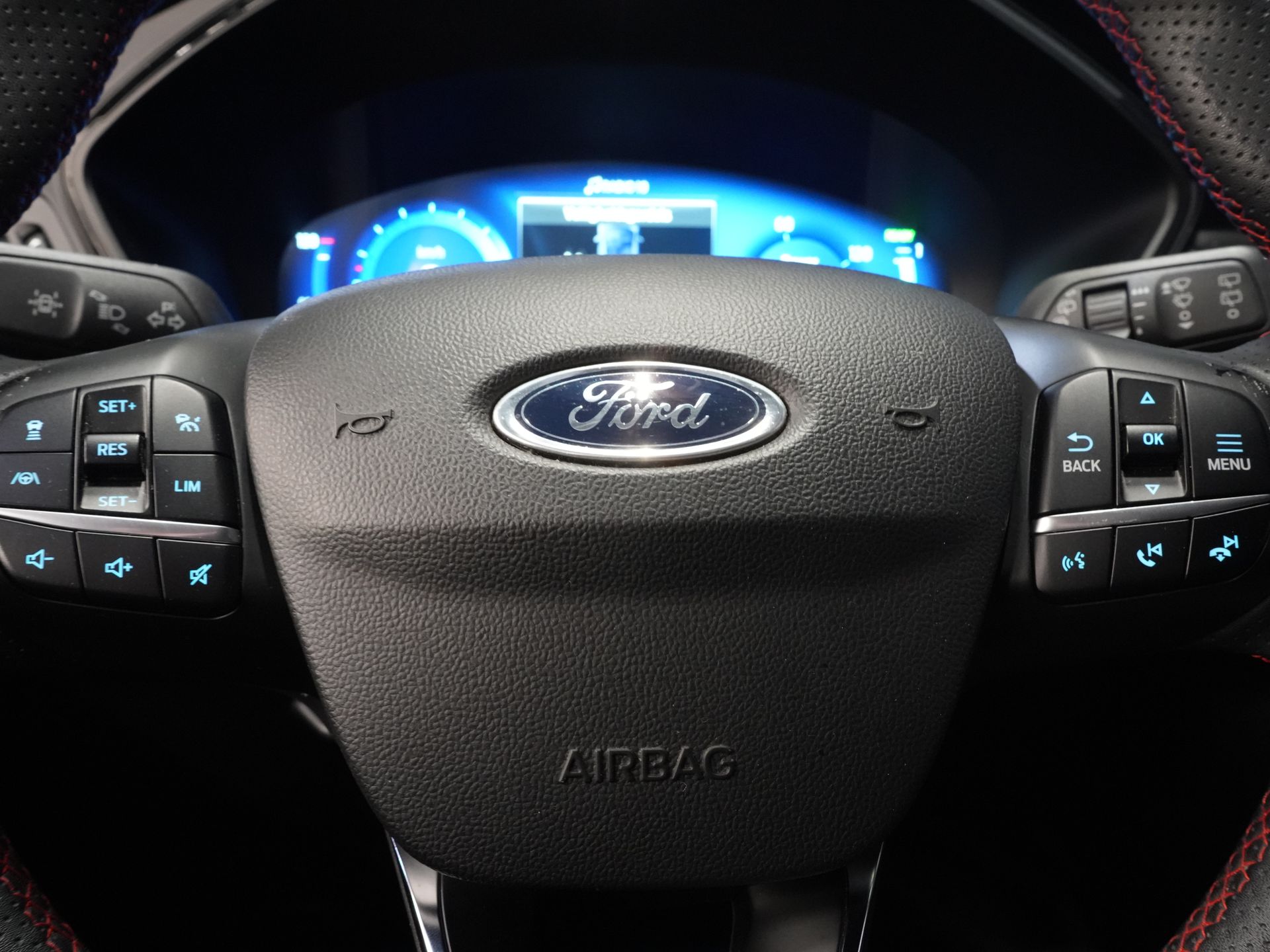 Ford Kuga SUV 2.5 PHEV 225 pk ST-Line LED/ Head-Up/ Adapt.cruise/ Standkachel/ Keyless/ Elek.klep/ Stoelverw/ Stuurverw./ Carplay/ Navi/ Clima 21