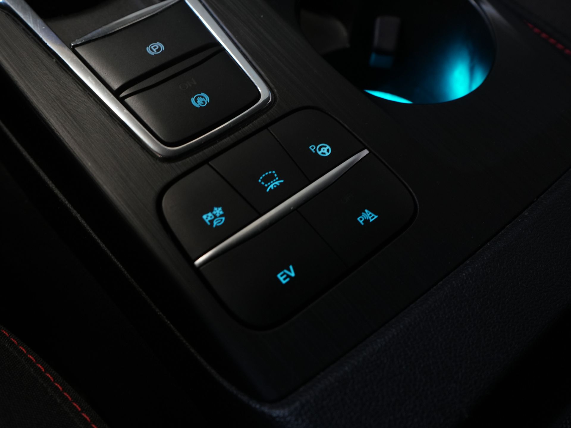 Ford Kuga SUV 2.5 PHEV 225 pk ST-Line LED/ Head-Up/ Adapt.cruise/ Standkachel/ Keyless/ Elek.klep/ Stoelverw/ Stuurverw./ Carplay/ Navi/ Clima 24