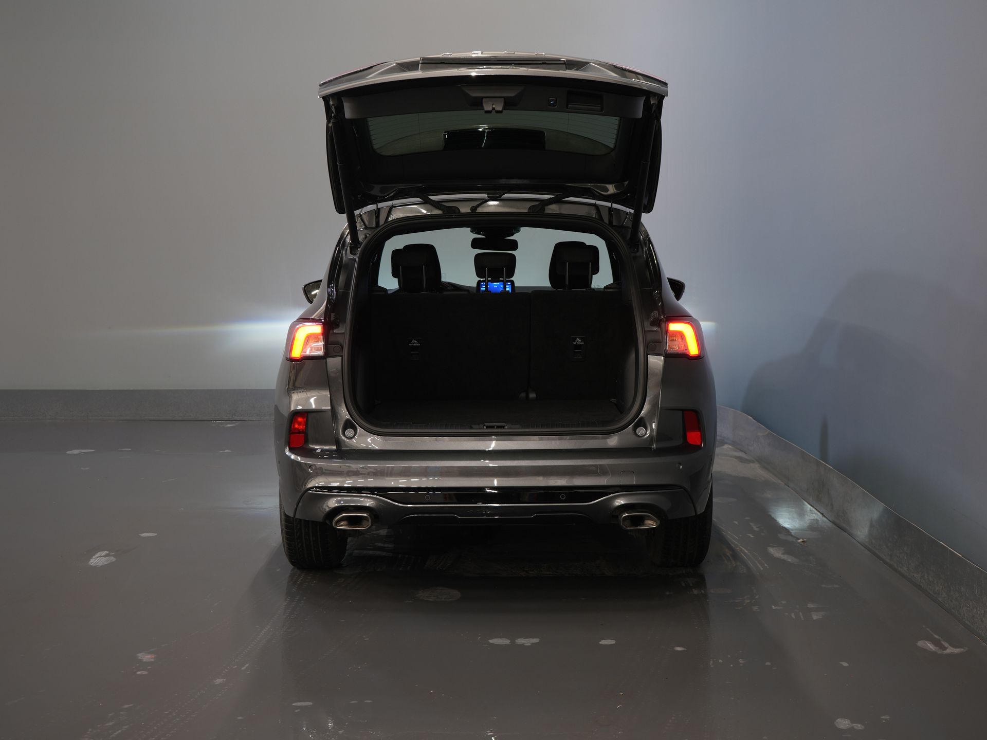 Ford Kuga SUV 2.5 PHEV 225 pk ST-Line LED/ Head-Up/ Adapt.cruise/ Standkachel/ Keyless/ Elek.klep/ Stoelverw/ Stuurverw./ Carplay/ Navi/ Clima 4